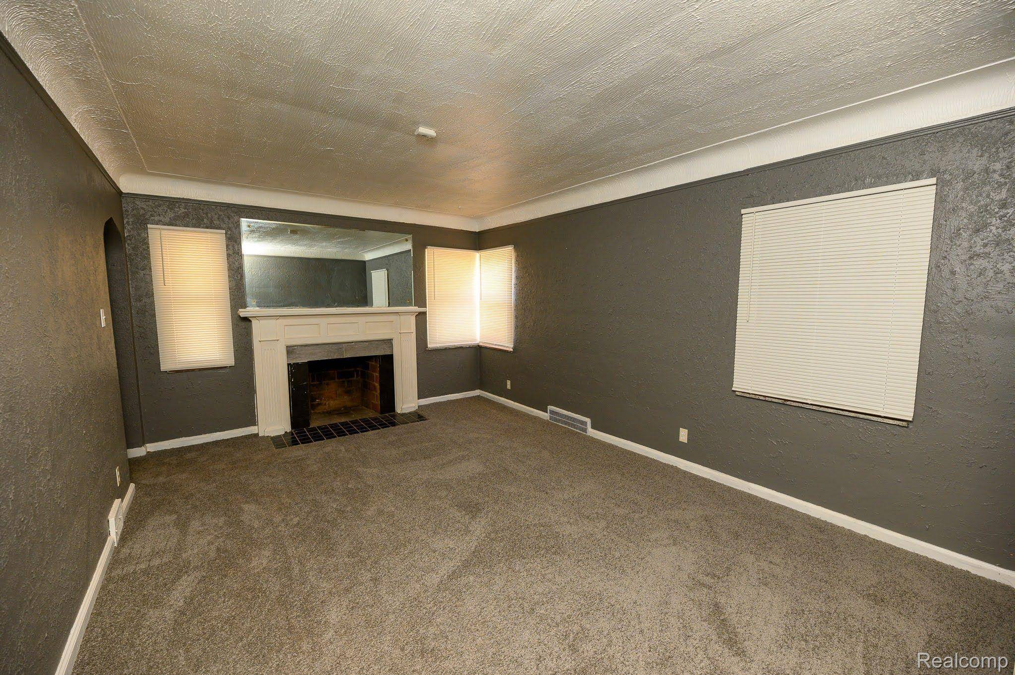 Detroit, MI 48227,9600 HUBBELL ST