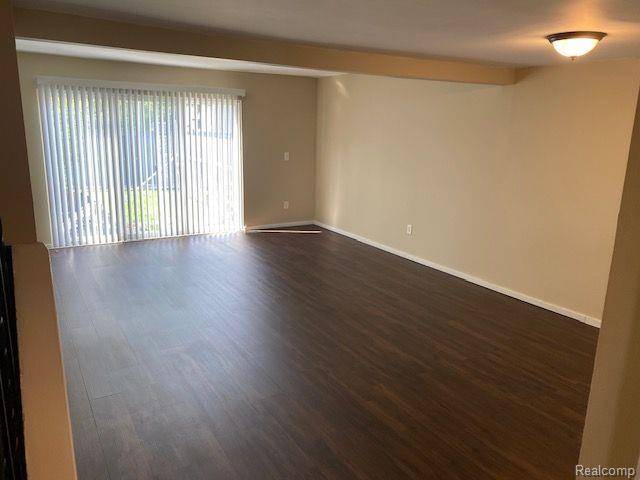 Southfield, MI 48076,16036 W 11 MILE RD