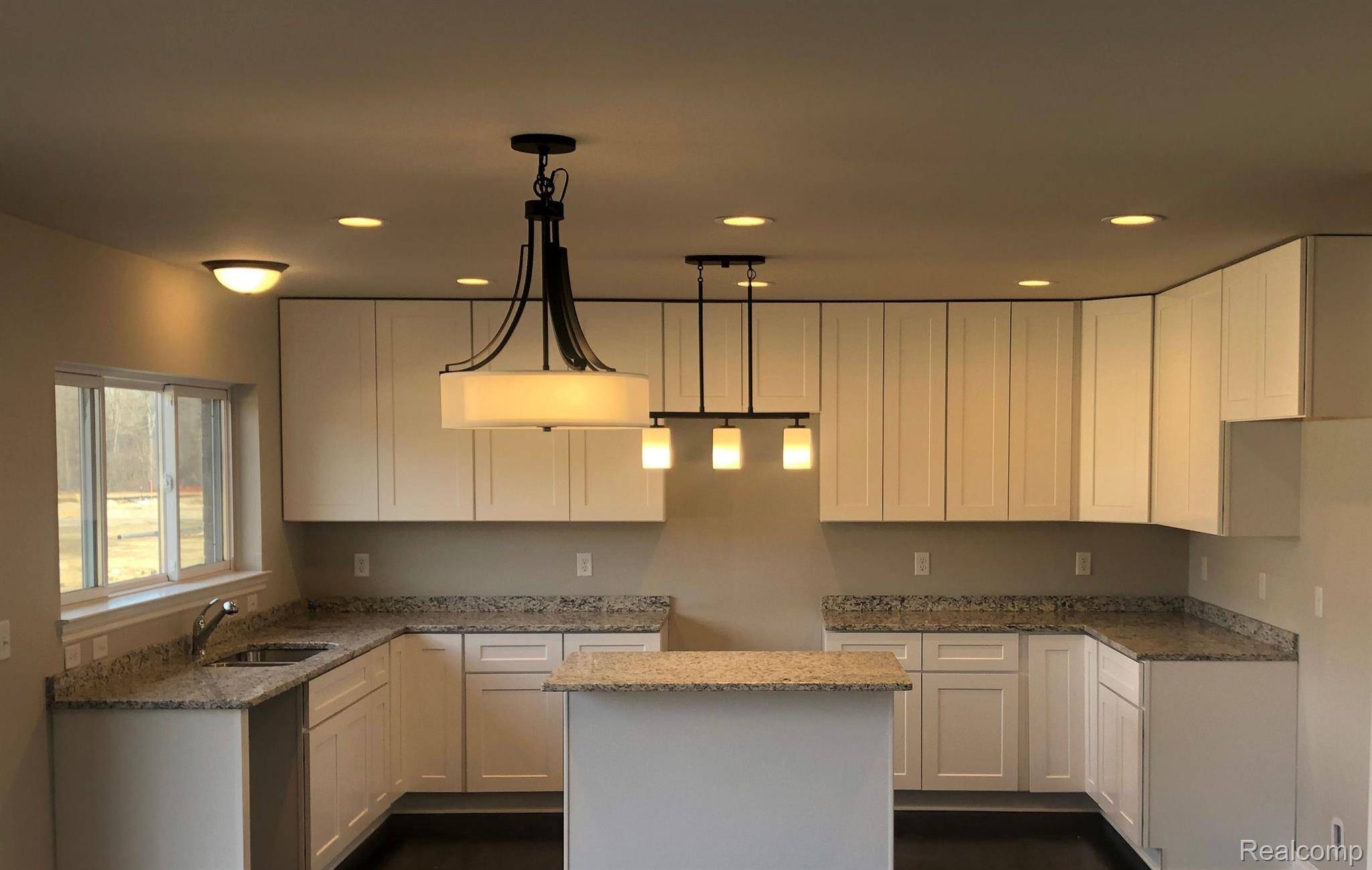 Southfield, MI 48075,21902 DUNS SCOTUS ST