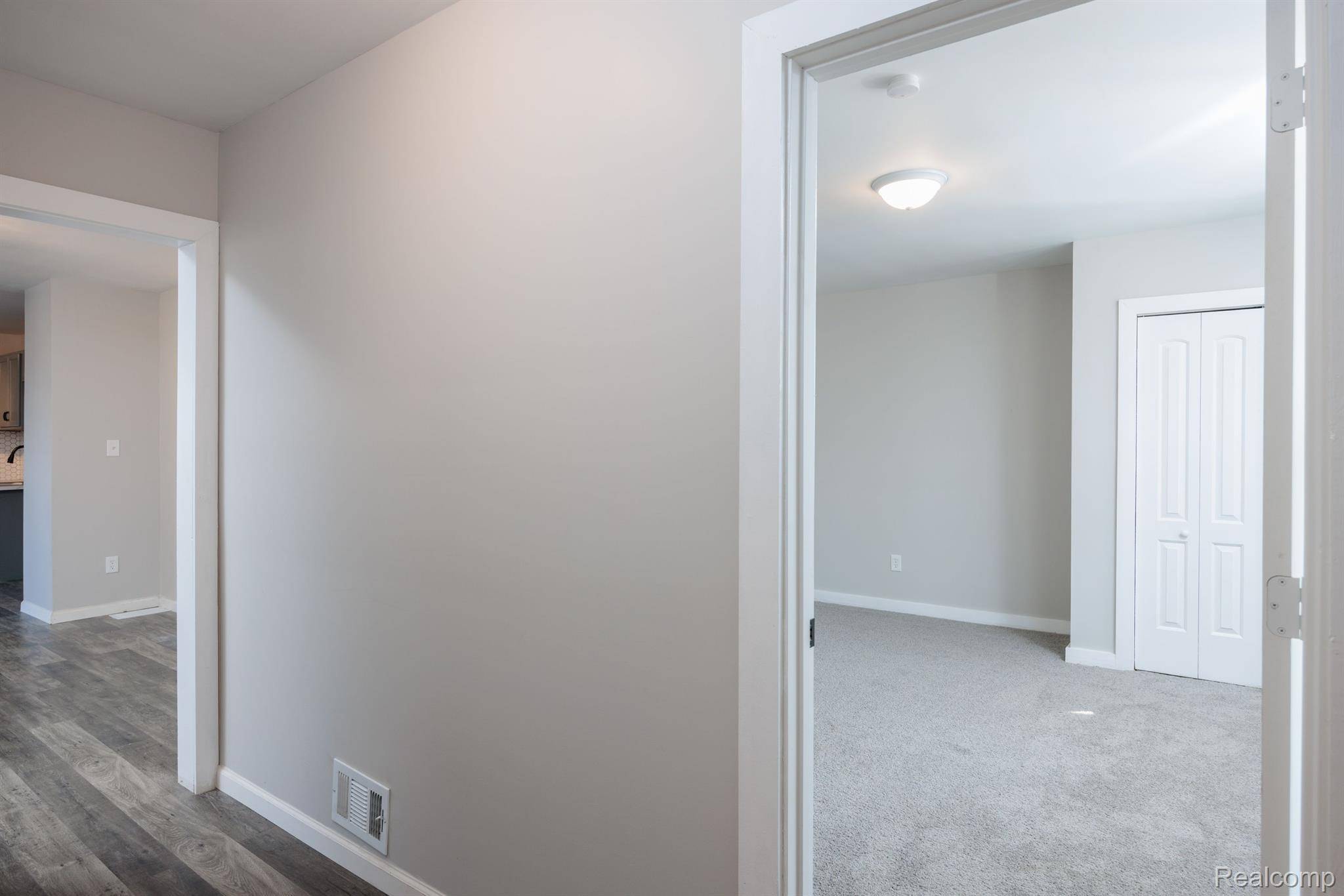 Detroit, MI 48213,11171 CHARLEMAGNE ST