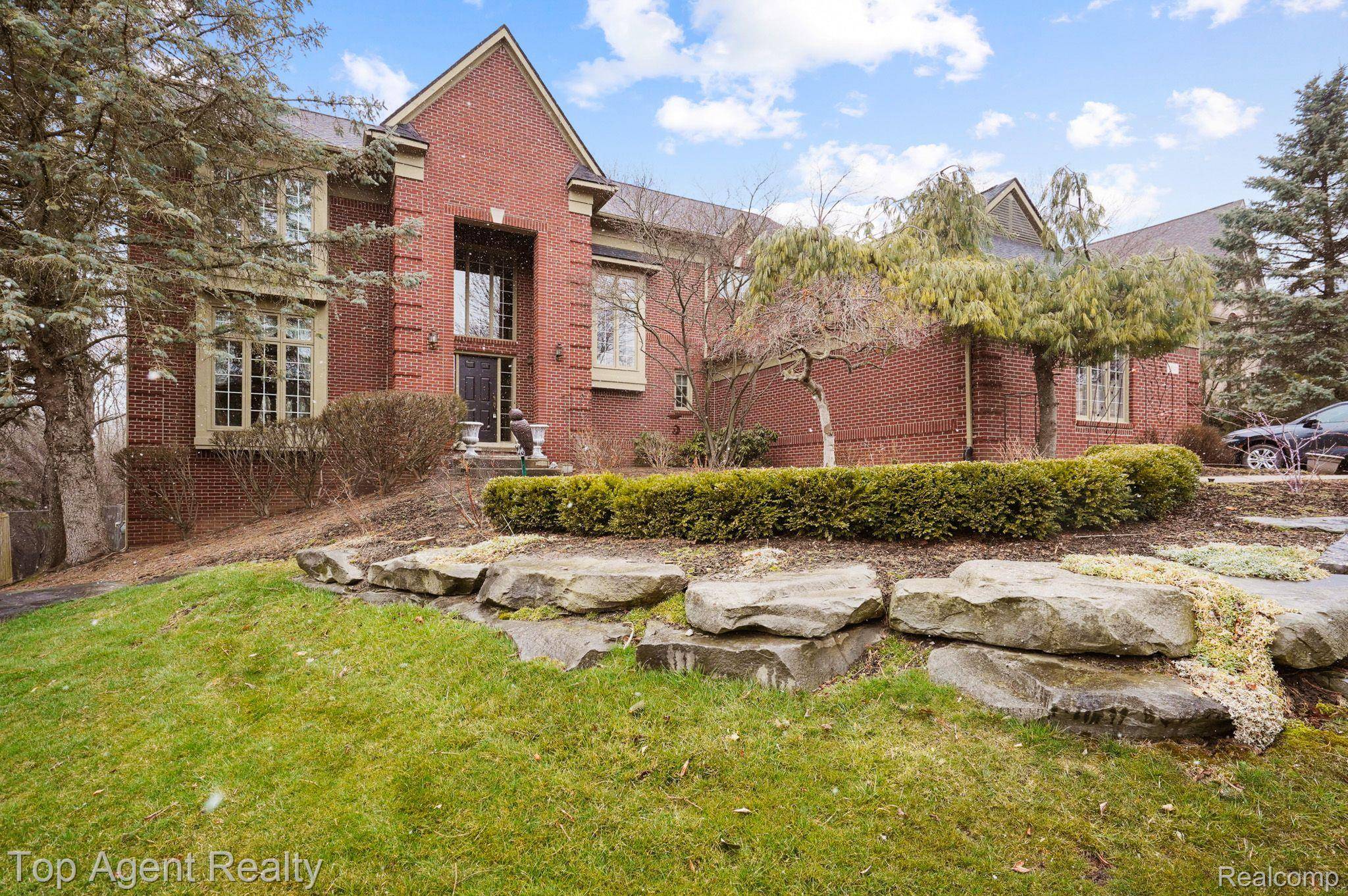 Rochester Hills, MI 48306,1641 CROFT HILL DR