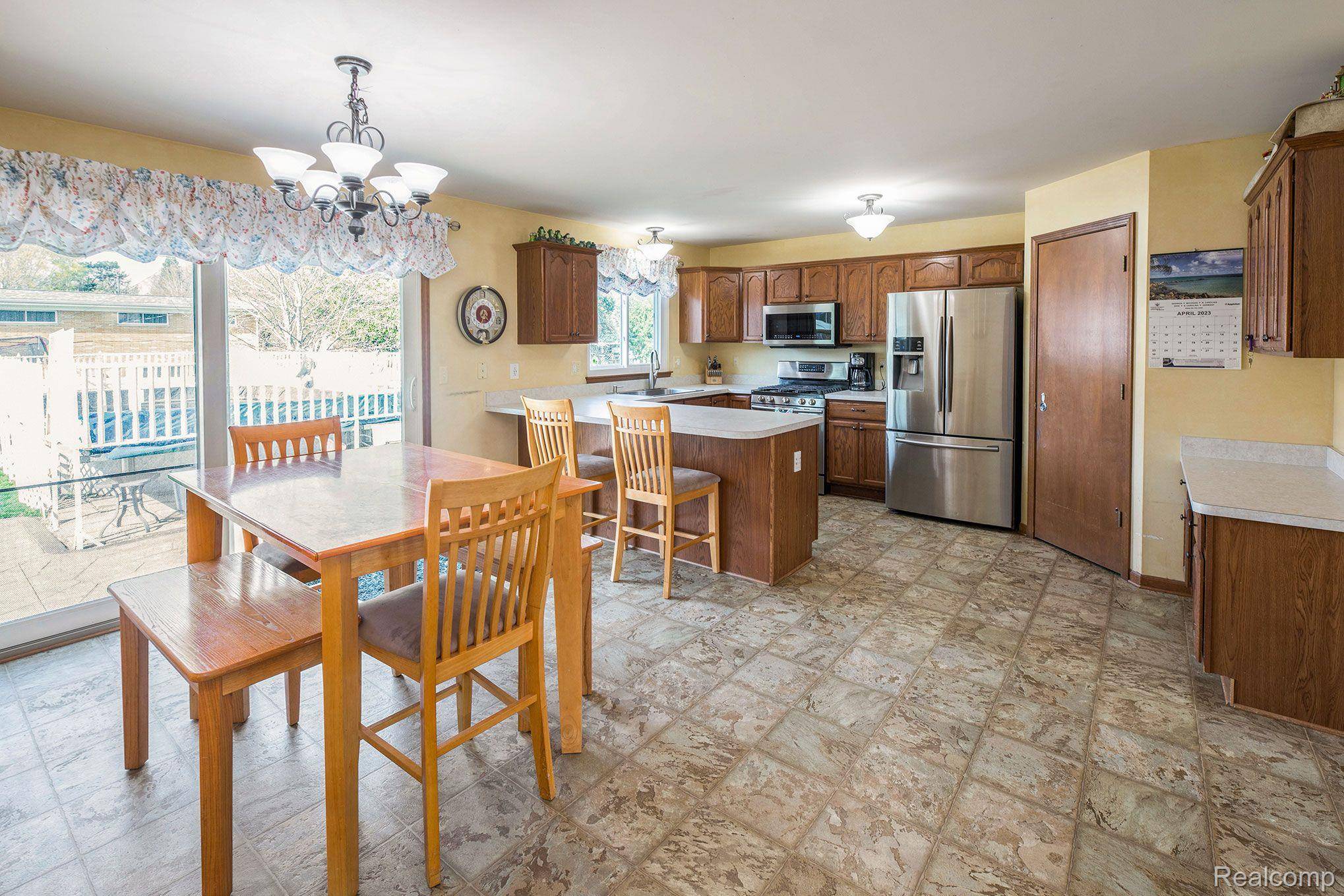 Imlay City, MI 48444,236 SCHOOL HOUSE DR