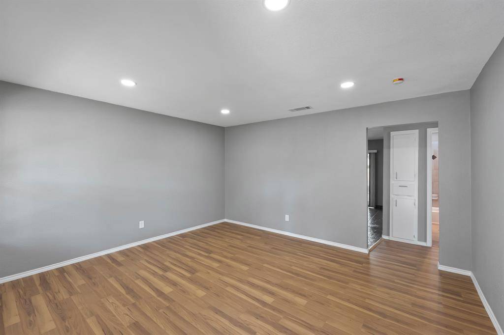 Crowley, TX 76036,317 E Glendale Street