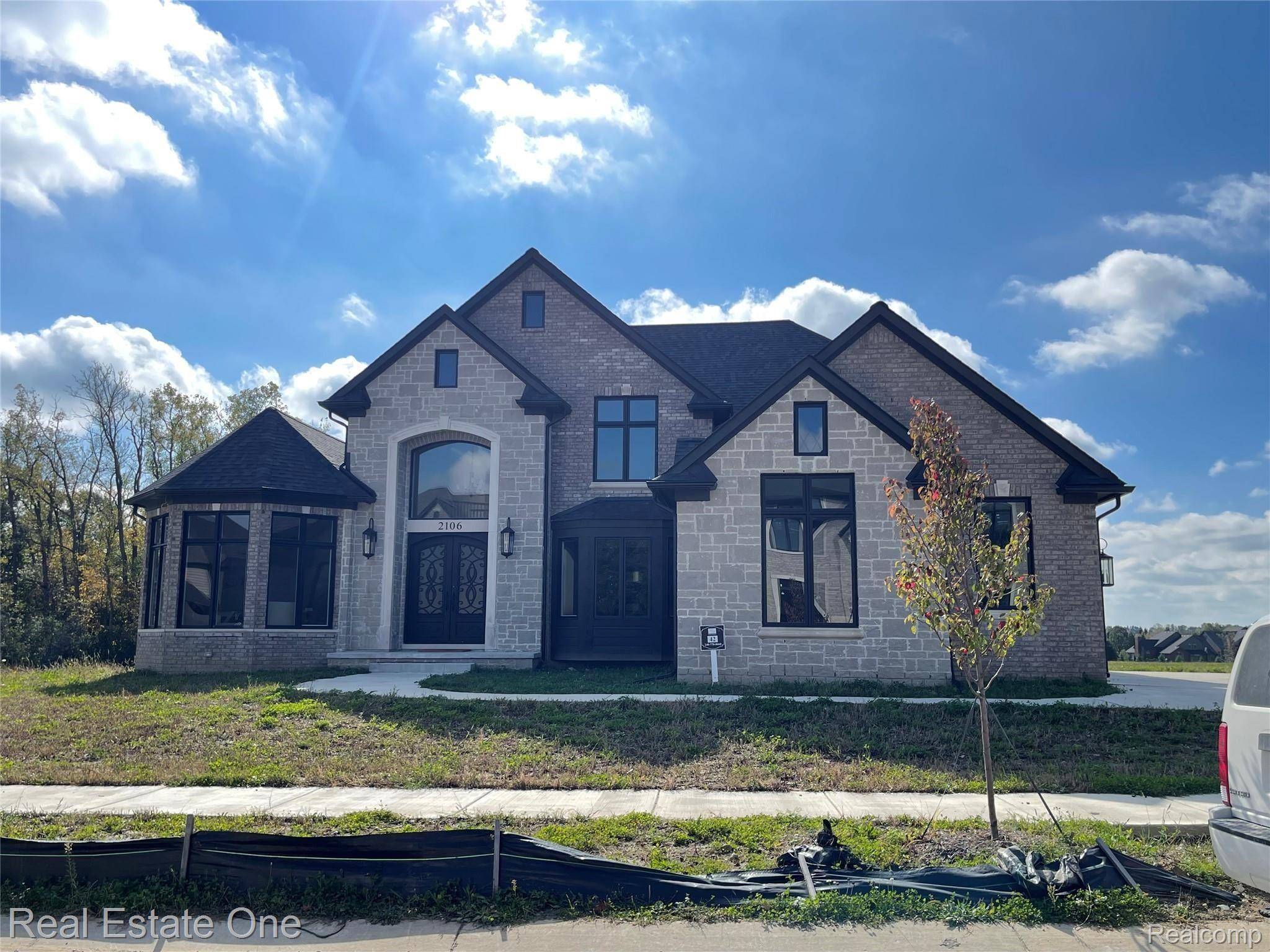 Utica, MI 48316,2106 LEEWOOD DR (UNIT #42)