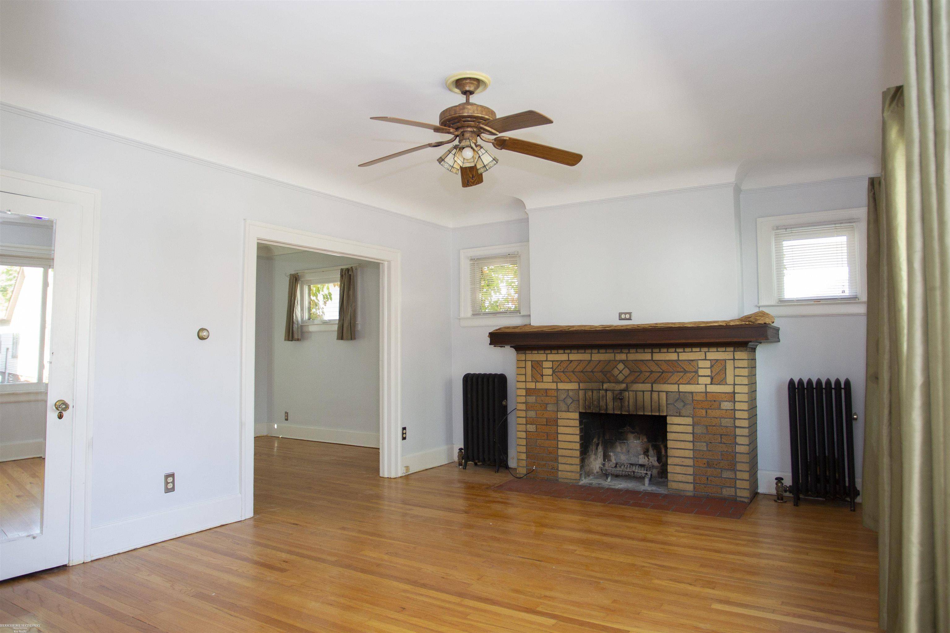 Grosse Pointe Park, MI 48230,1431 Wayburn