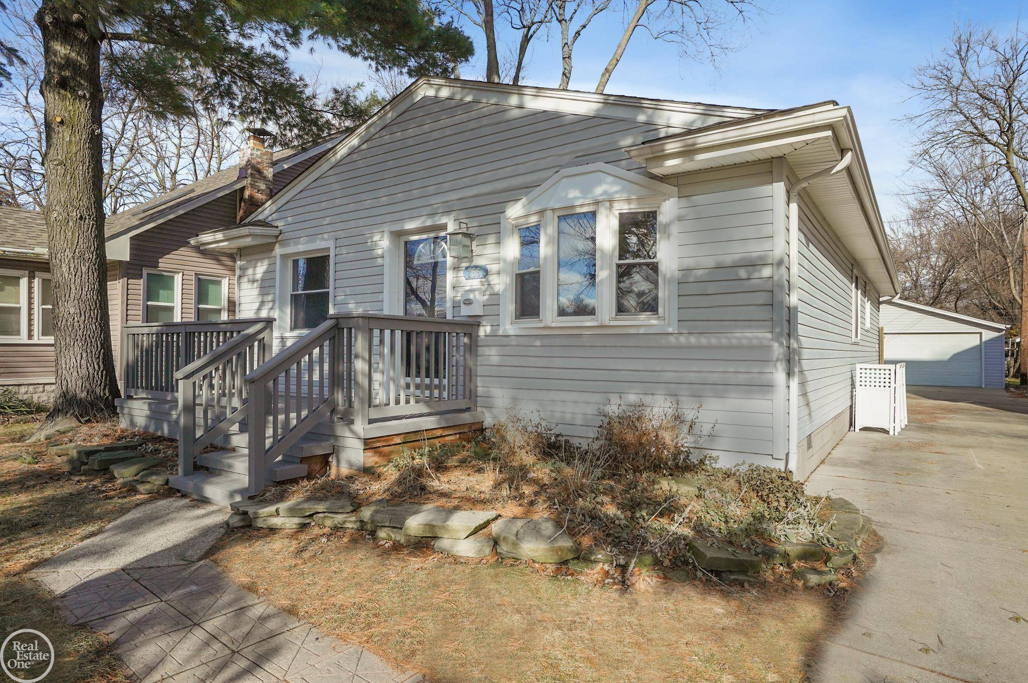 Clawson, MI 48017,256 Leroy