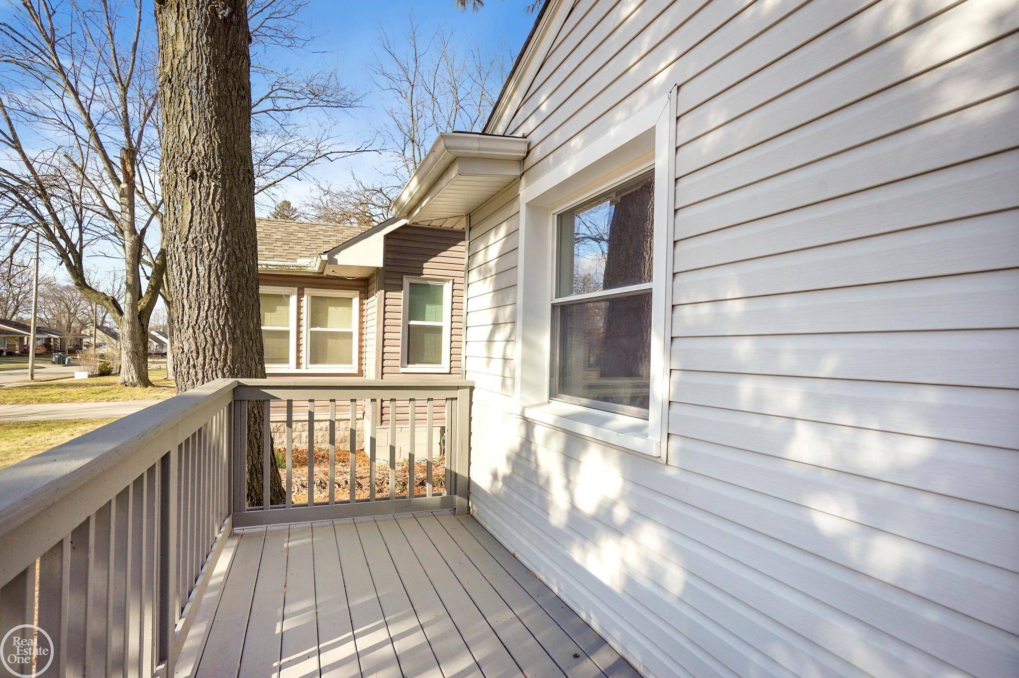 Clawson, MI 48017,256 Leroy