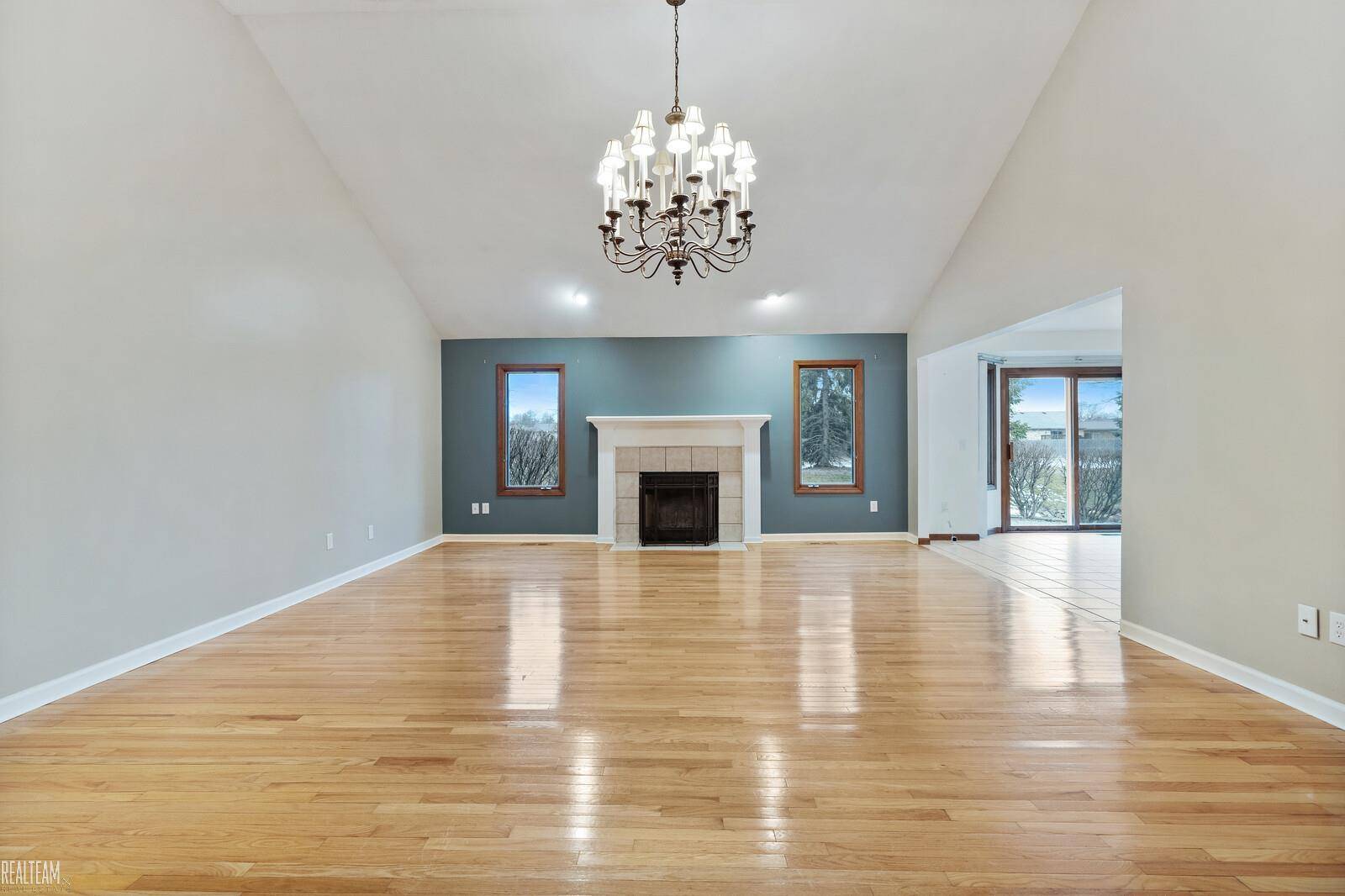 Macomb, MI 48044,45785 Delta