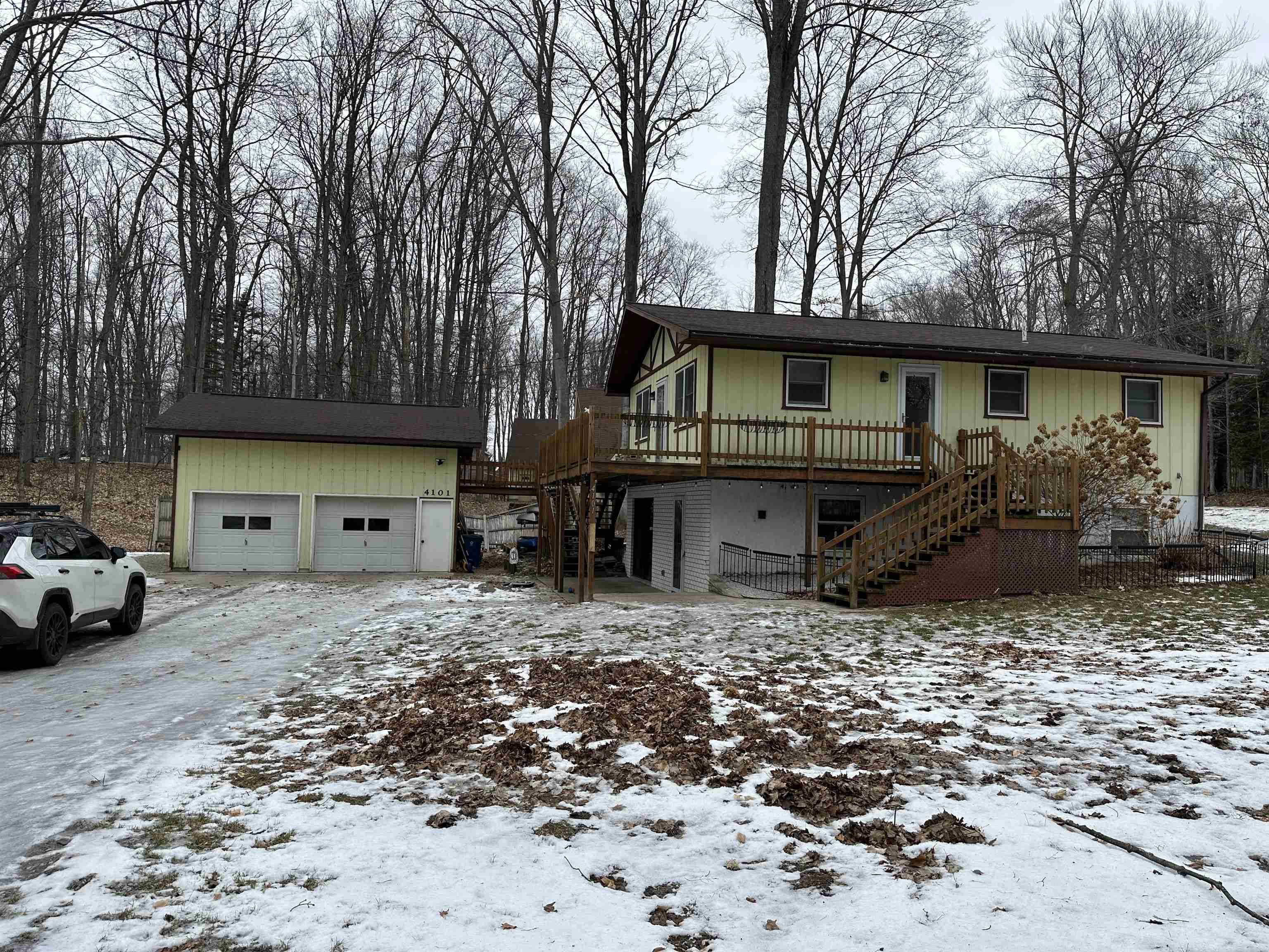 Grawn, MI 49637,4101 Water View Drive