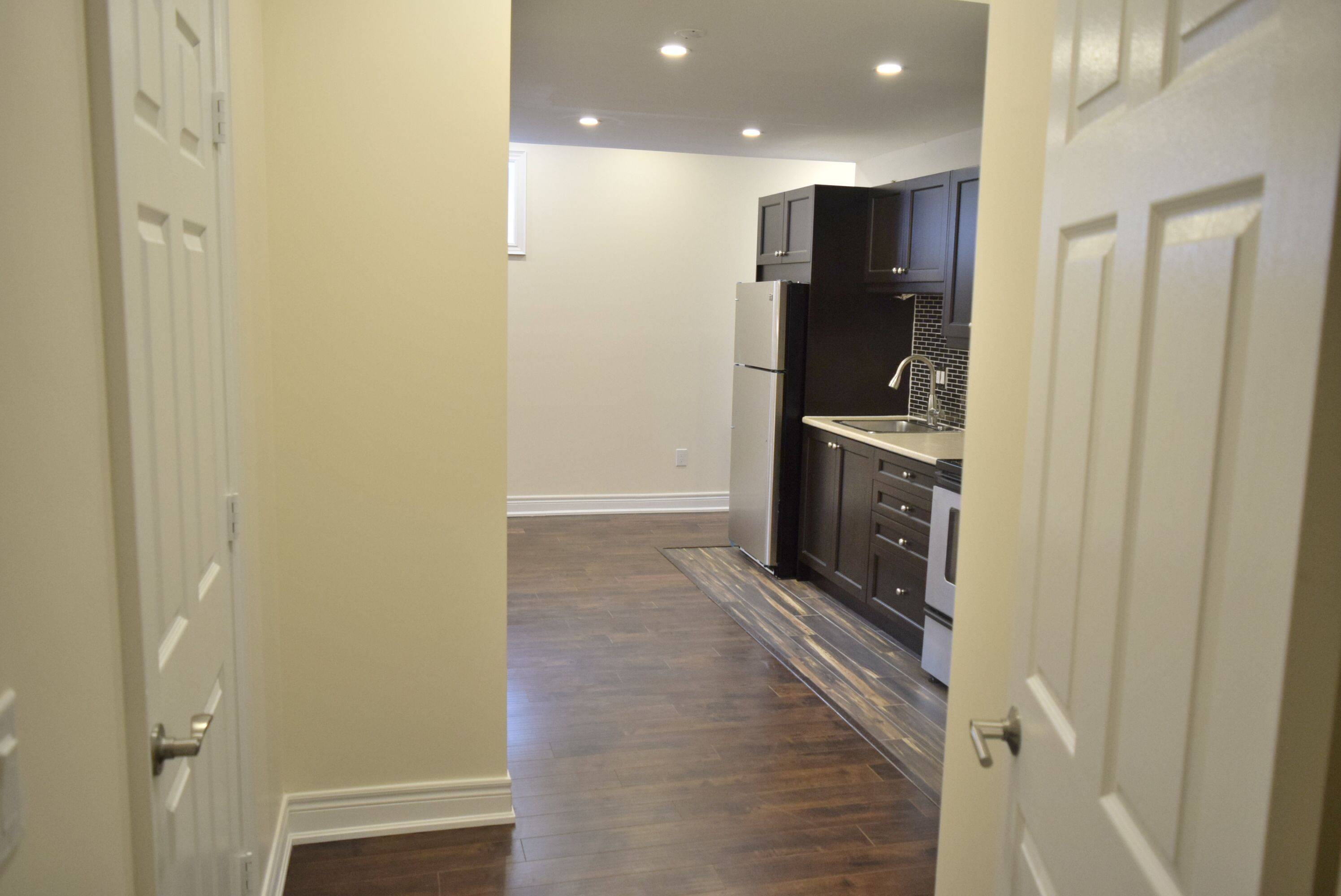 Mississauga, ON L5M 7Z1,3921 Burdette TER #Basemnt