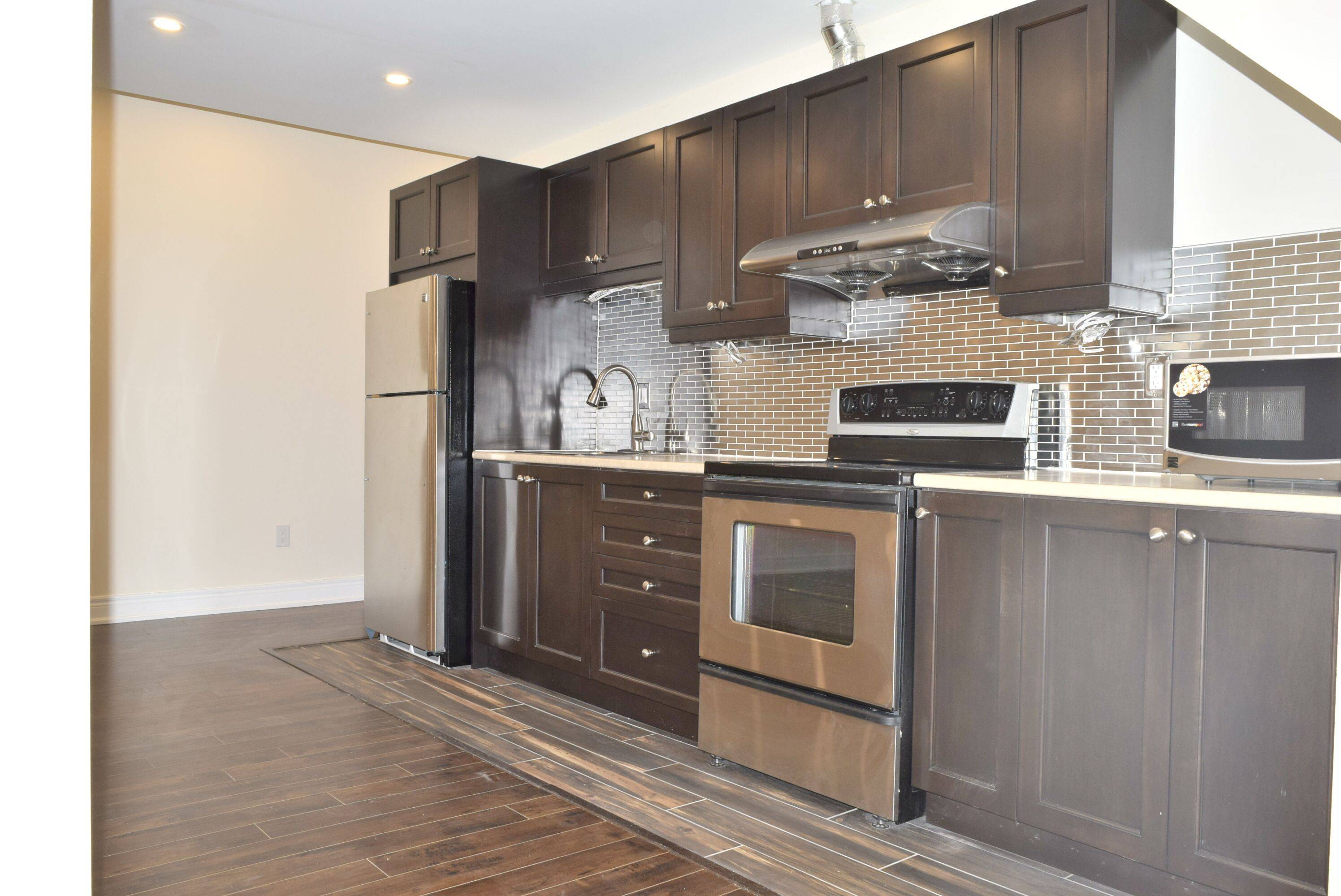 Mississauga, ON L5M 7Z1,3921 Burdette TER #Basemnt