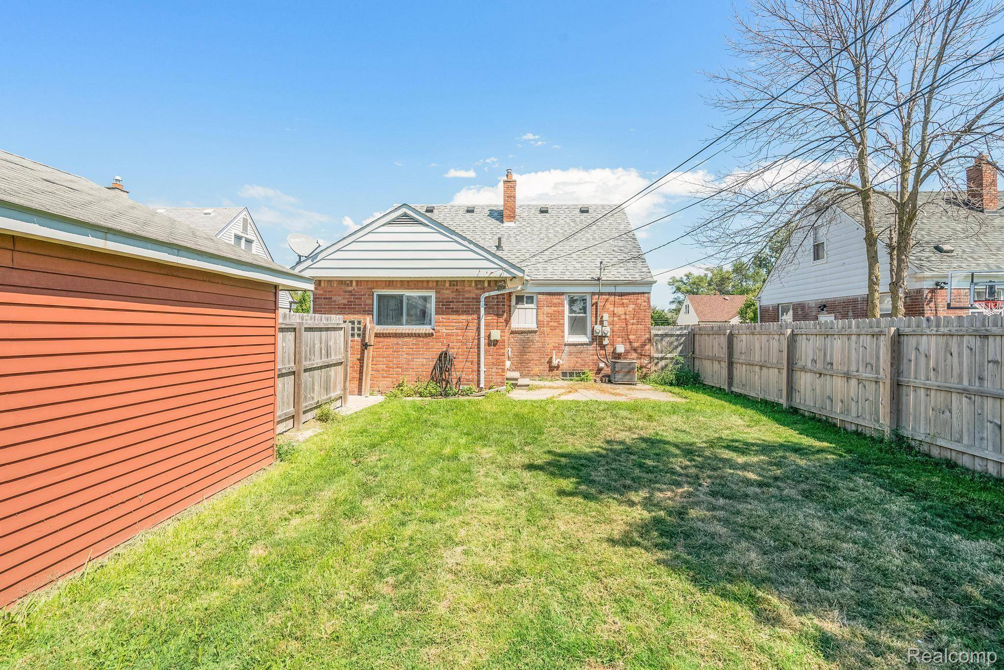 Roseville, MI 48066,25195 MACKINAC ST