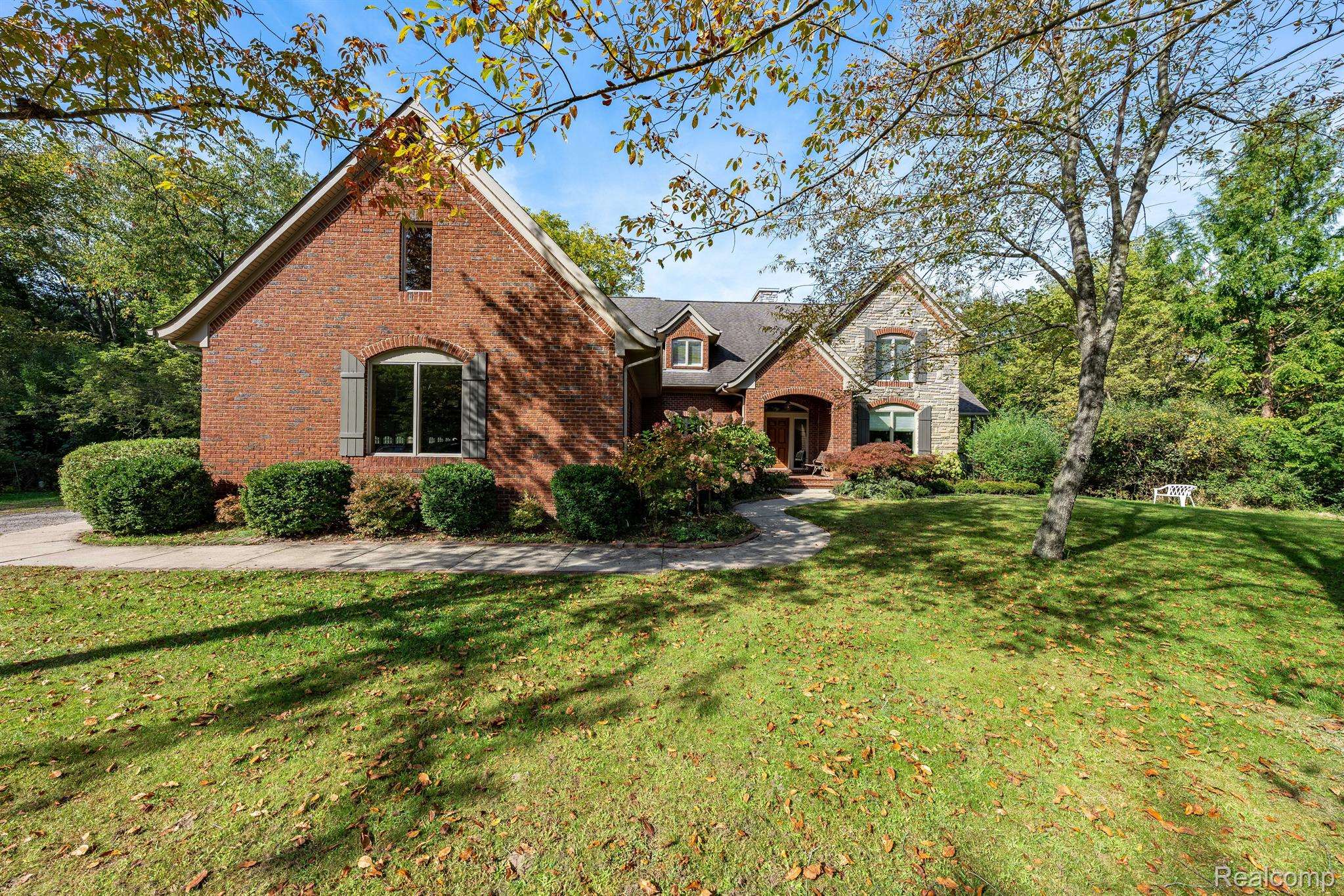 Pinckney, MI 48169,5593 PATTERSON LAKE RD