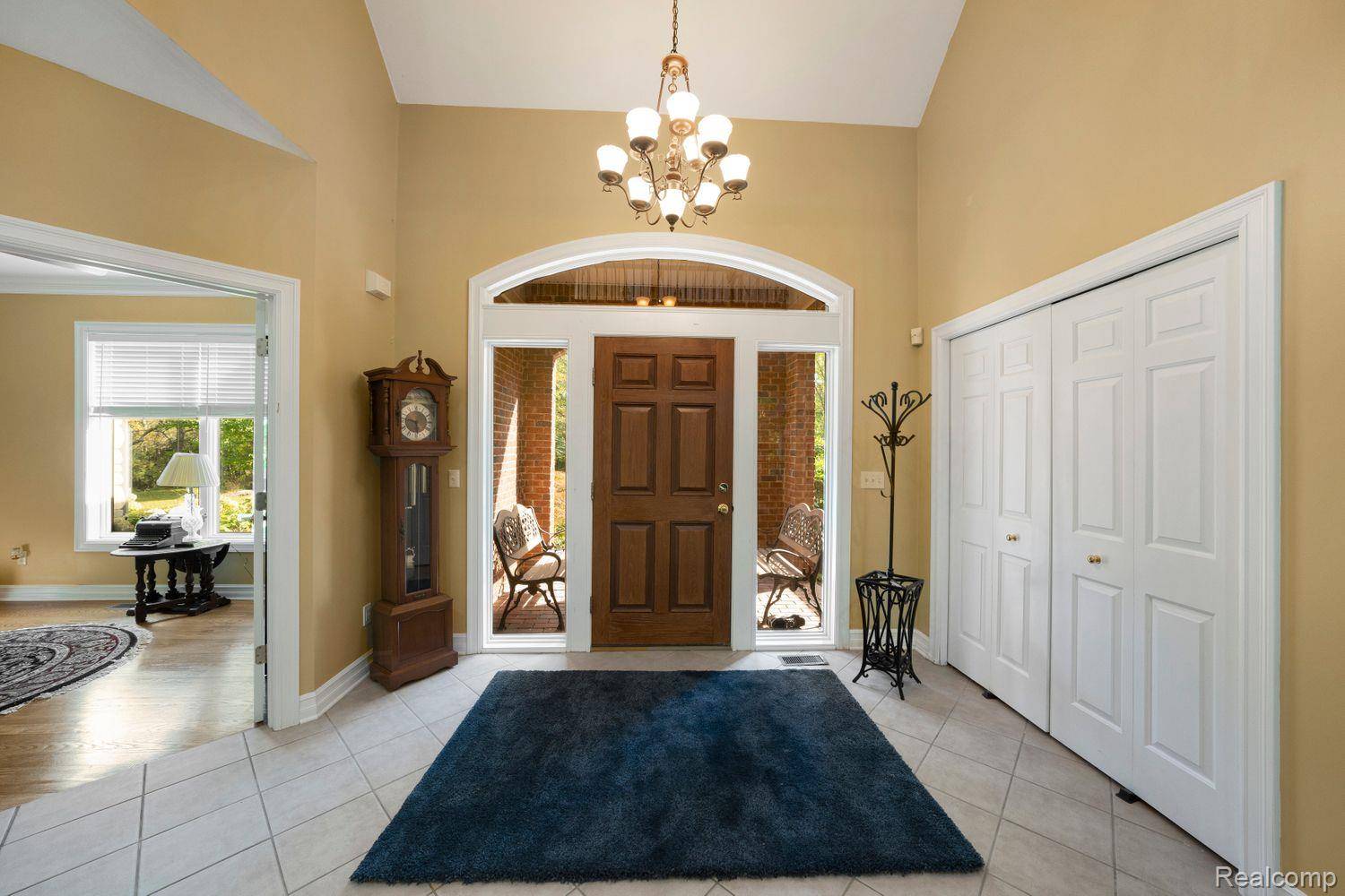 Pinckney, MI 48169,5593 PATTERSON LAKE RD