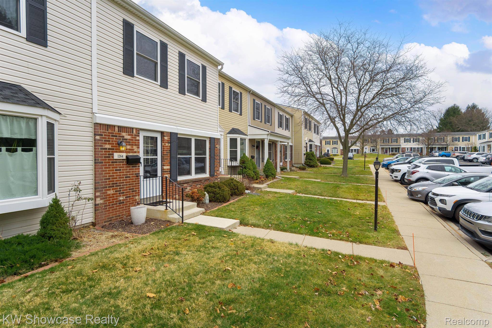 Rochester Hills, MI 48307,1264 Marseille CT