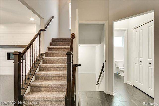 Wixom, MI 48393,560 PATTAN DR