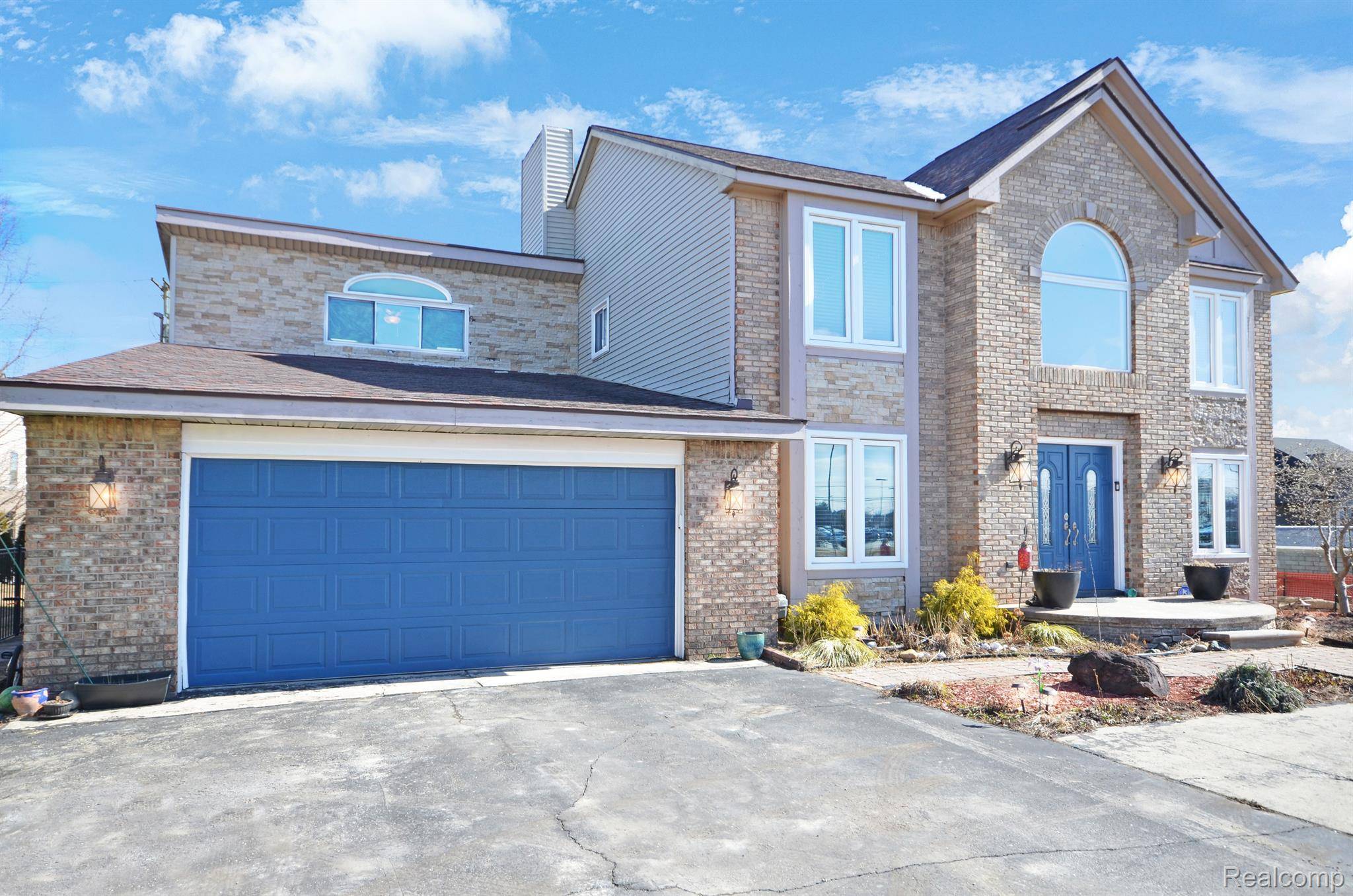 Macomb, MI 48044,47208 Card RD