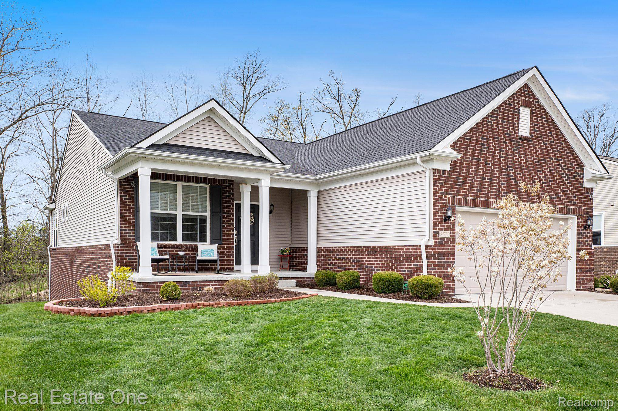 Grand Blanc, MI 48439,9576 Pine Valley DR