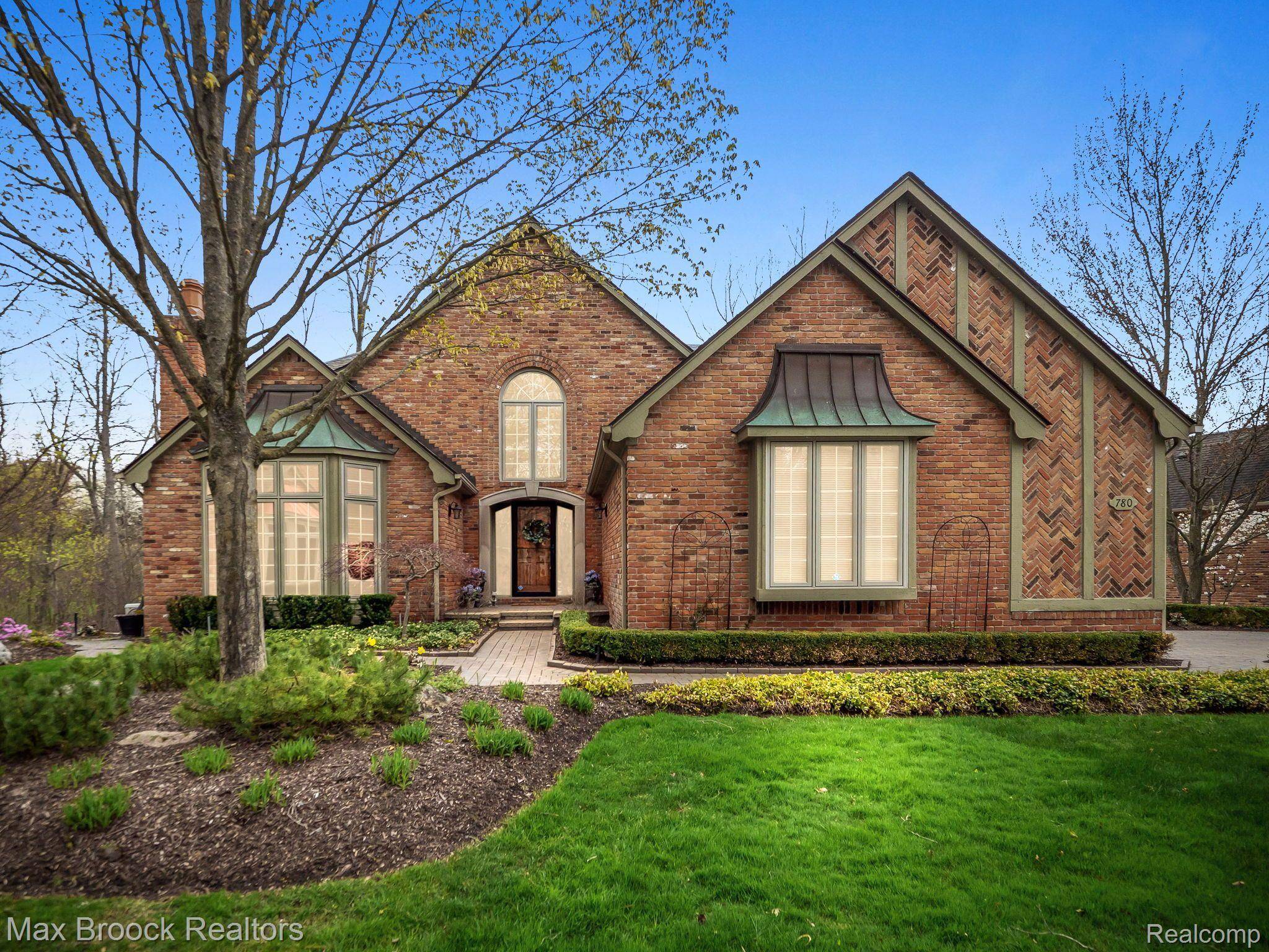 Bloomfield Hills, MI 48304,780 WINDEMERE CT