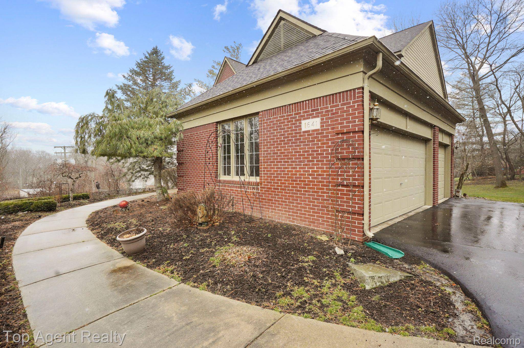 Rochester Hills, MI 48306,1641 CROFT HILL DR
