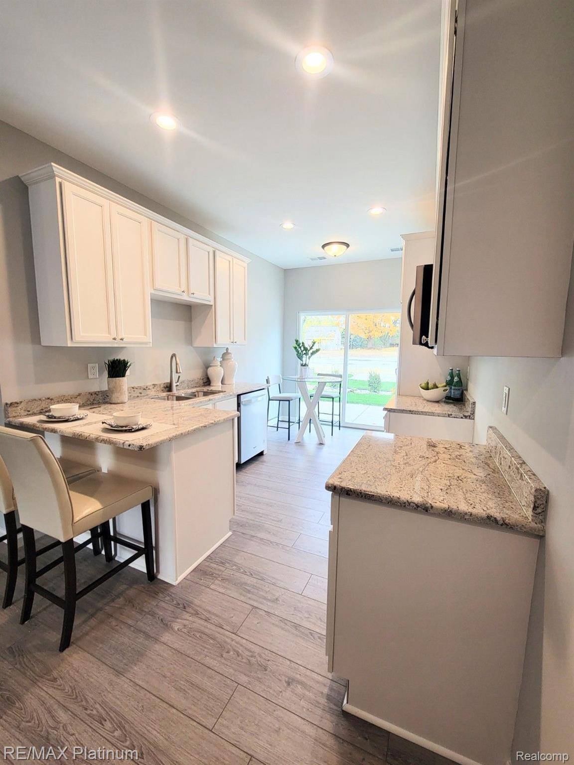 Linden, MI 48451,105 CRESCENT AVE #03