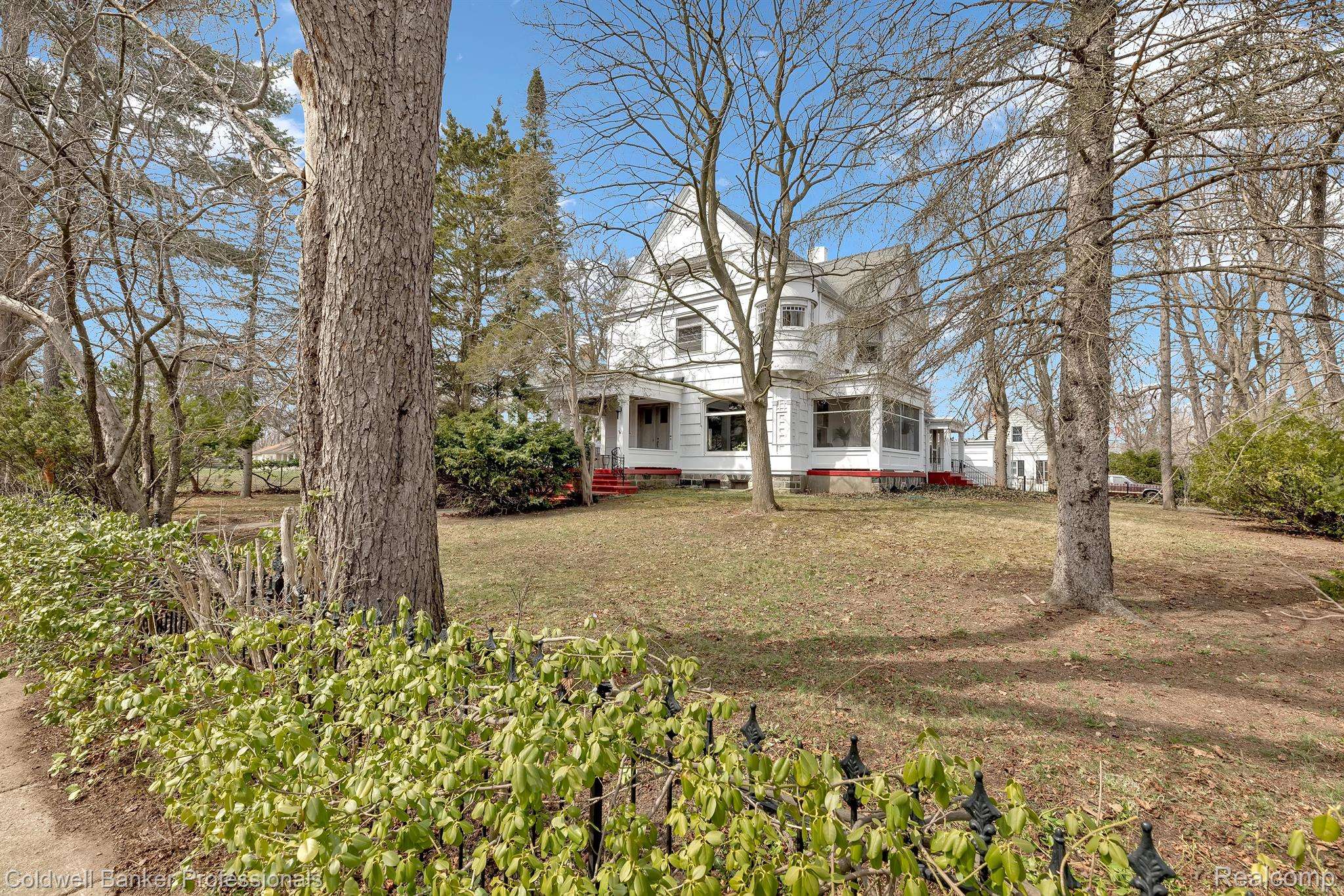 Lapeer, MI 48446,914 LIBERTY ST