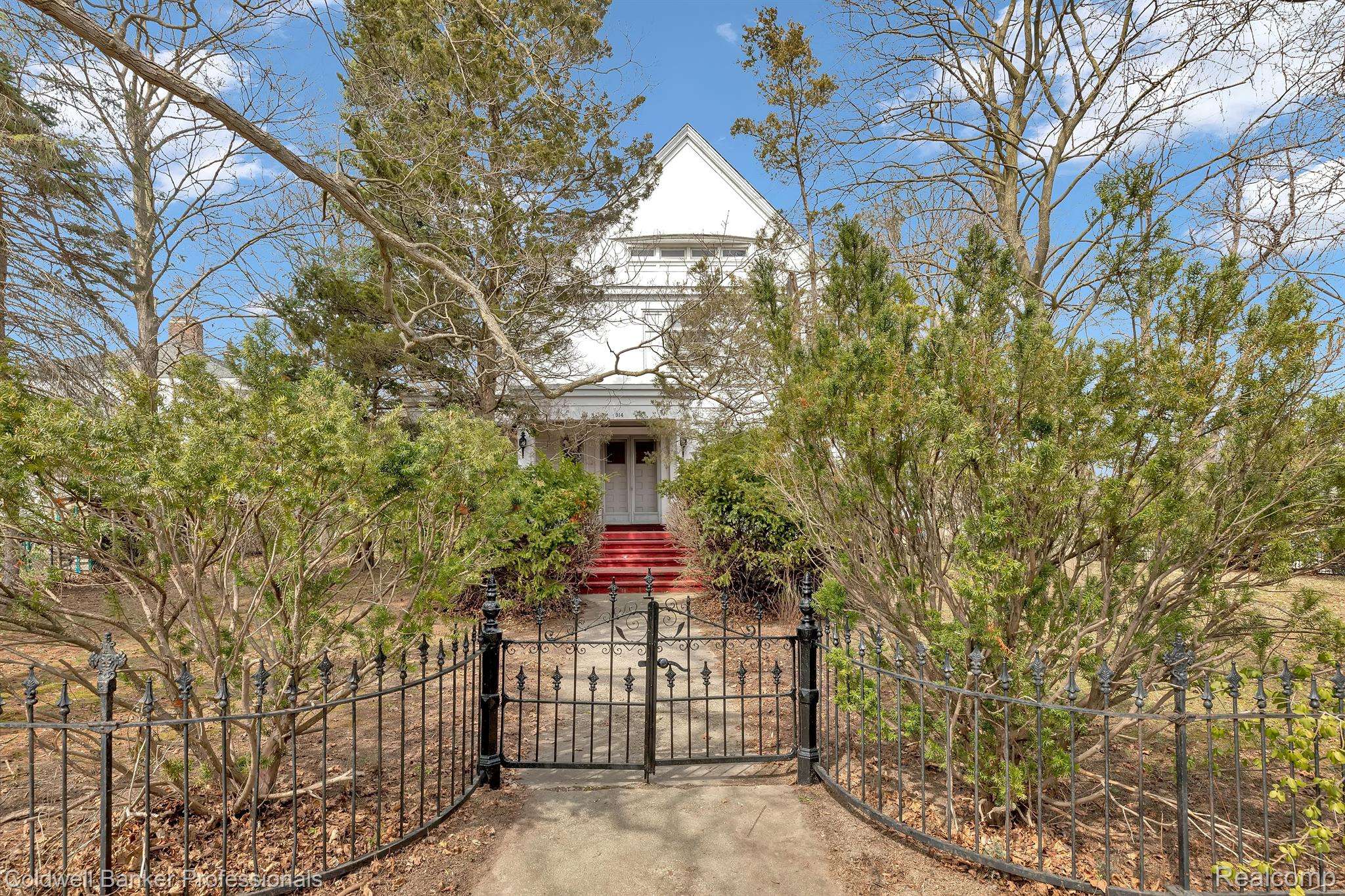 Lapeer, MI 48446,914 LIBERTY ST