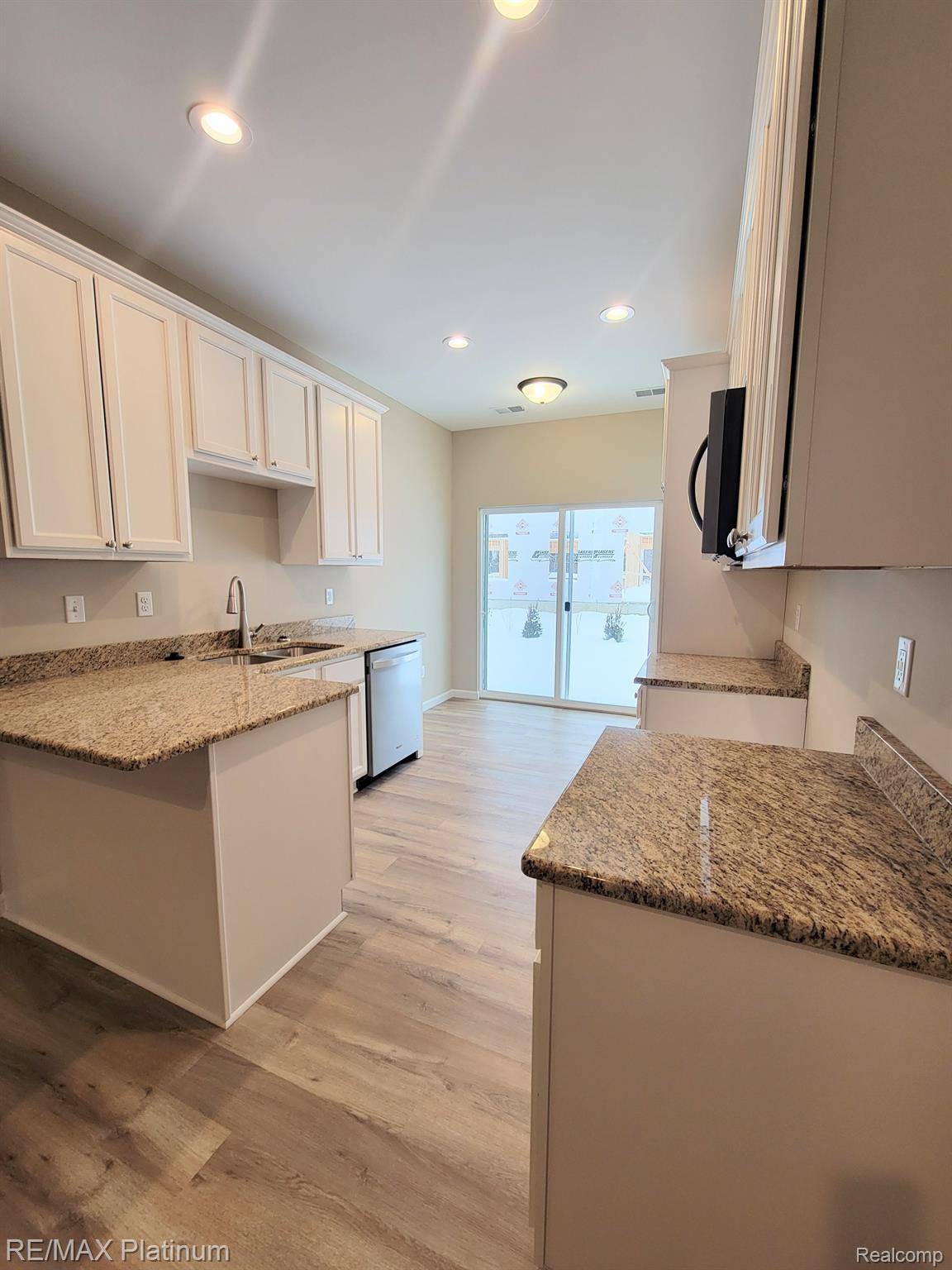 Linden, MI 48451,109 CRESCENT AVE #5