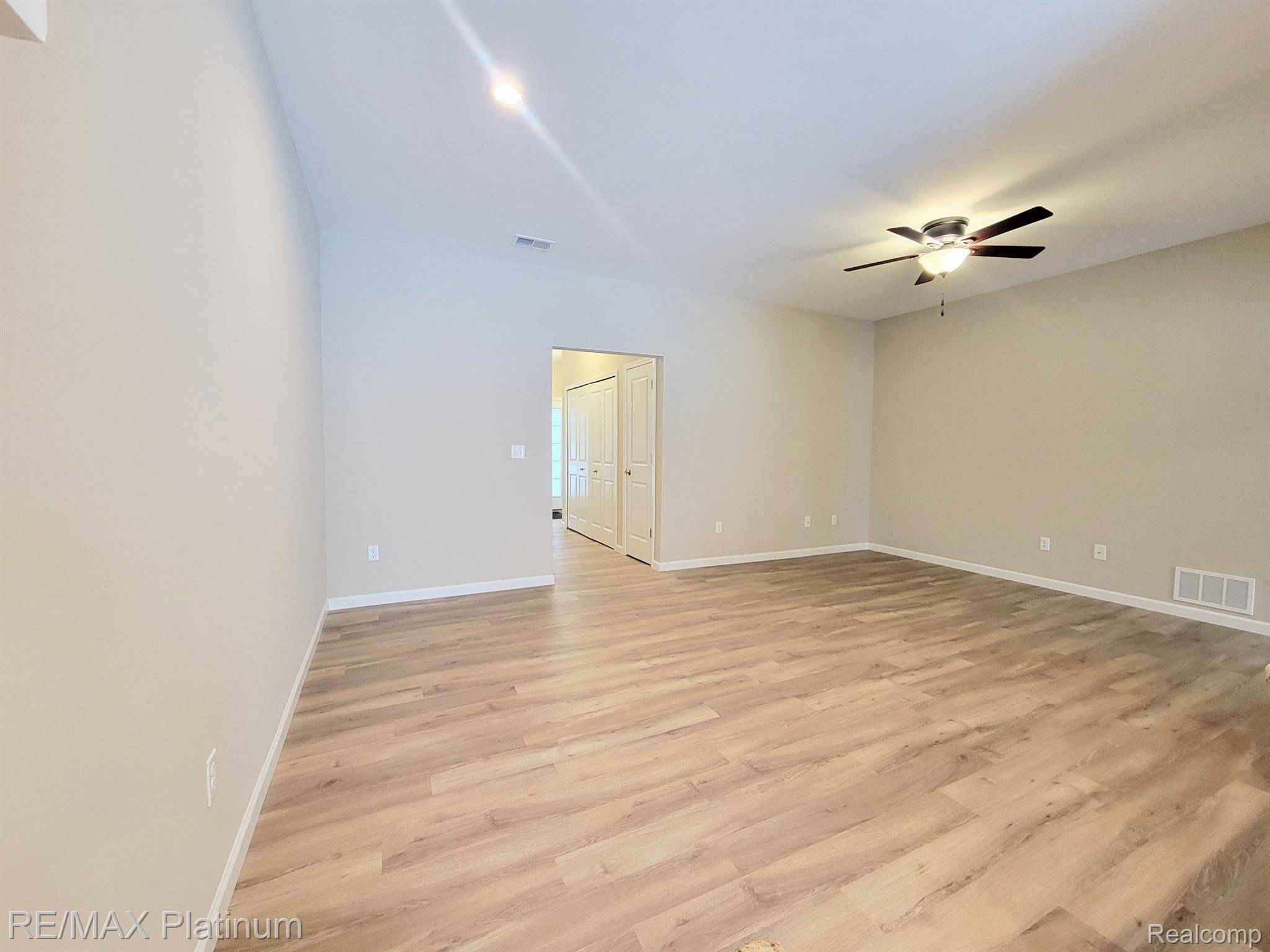 Linden, MI 48451,109 CRESCENT AVE #5