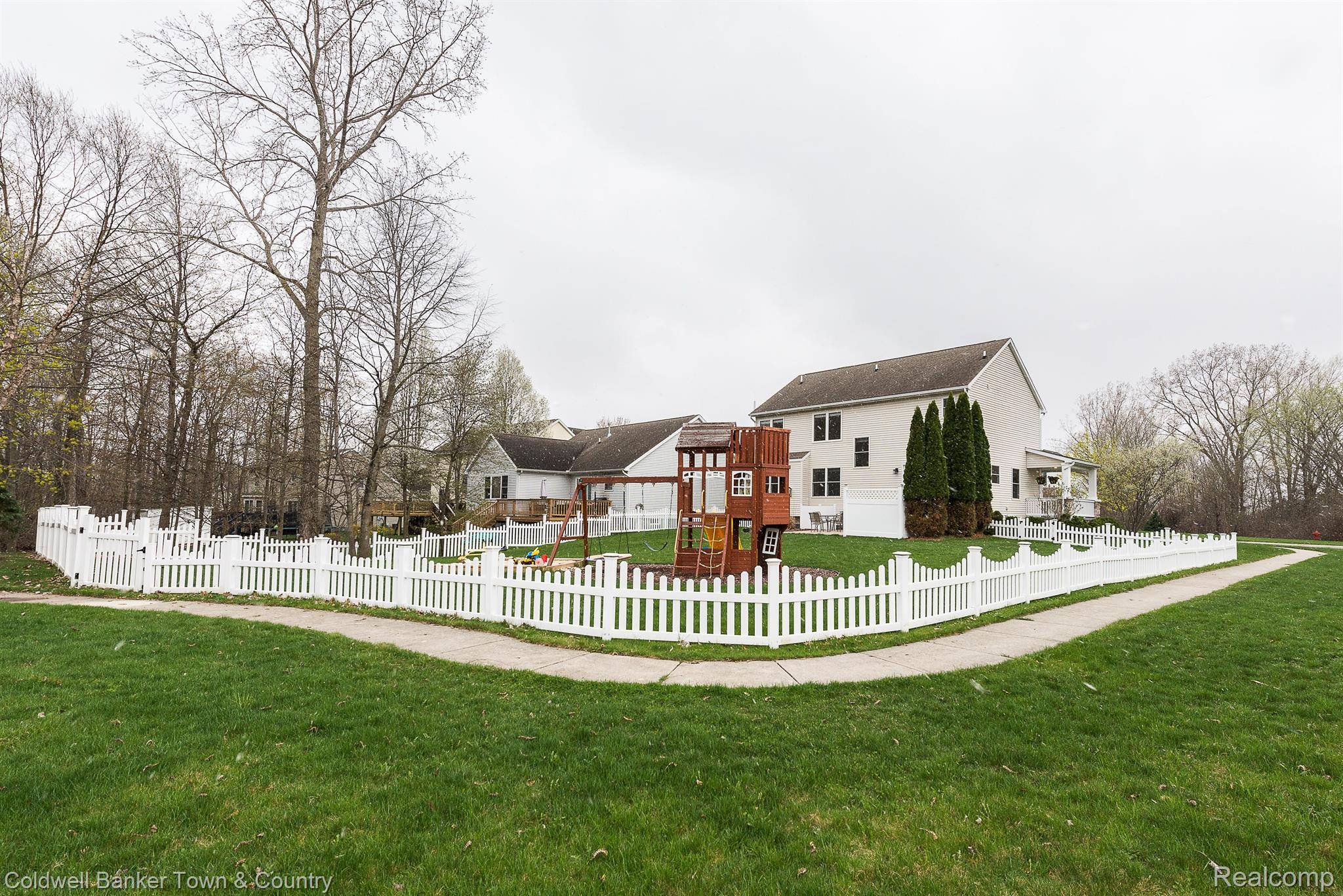 Linden, MI 48451,148 LAURA LN