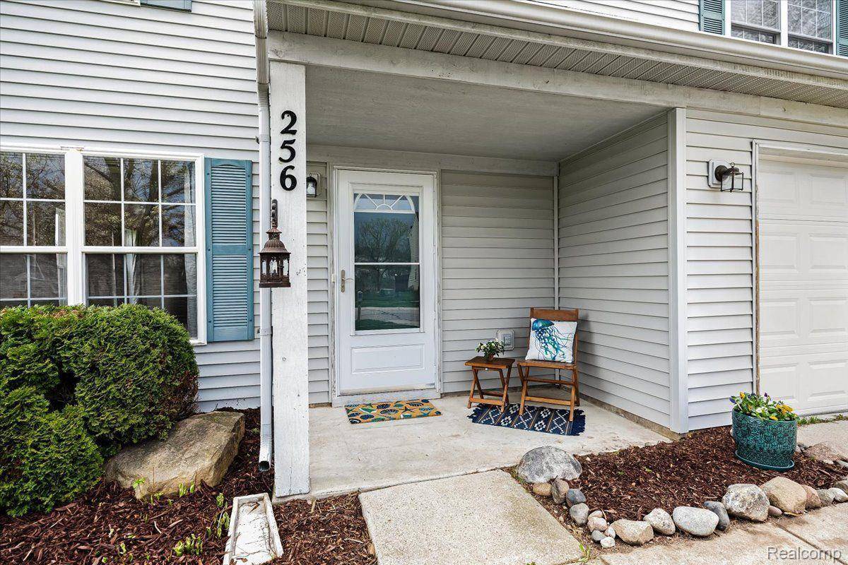 Linden, MI 48451,256 RUSTIC TRL