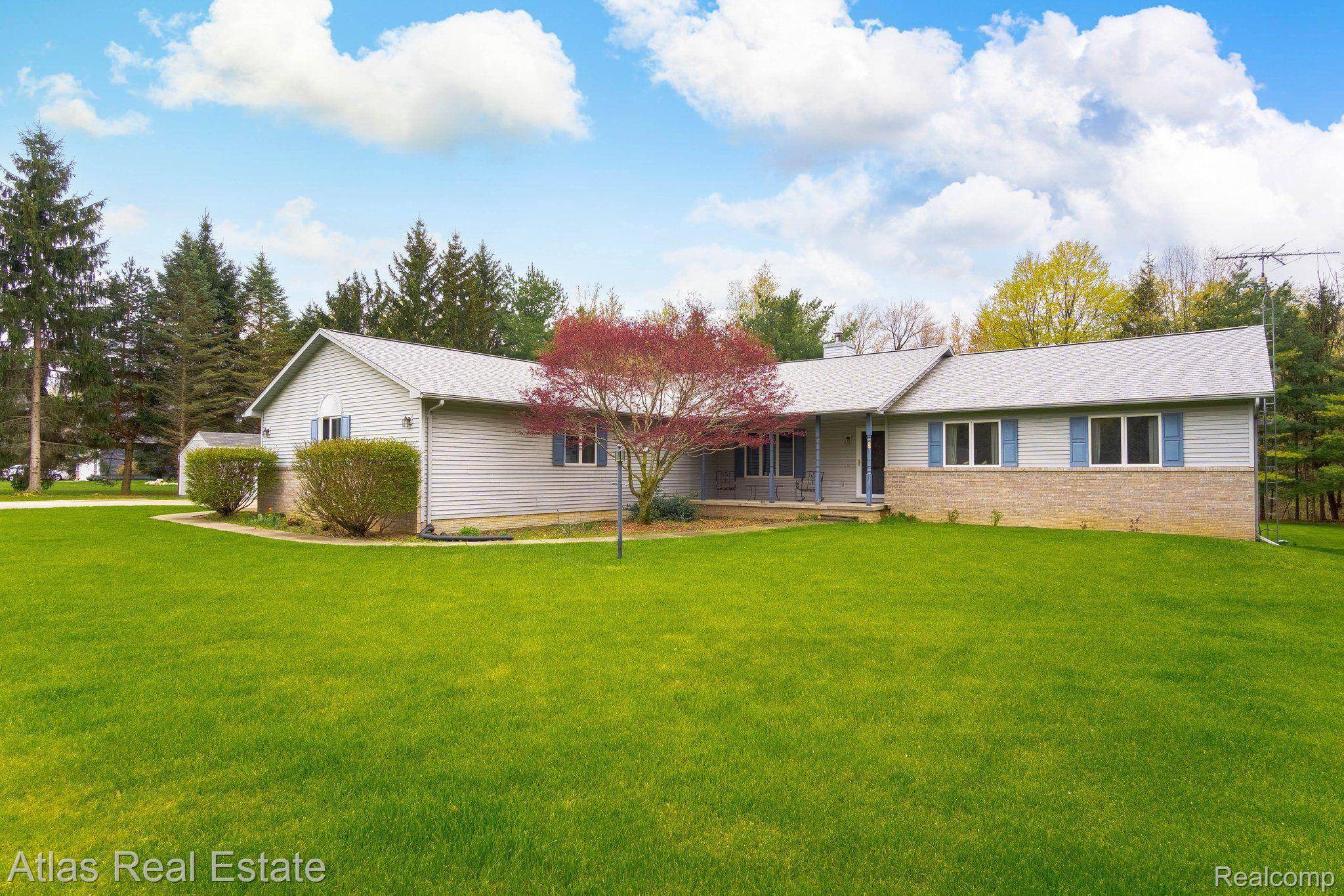 Grand Blanc, MI 48439,8270 BURLEIGH RD