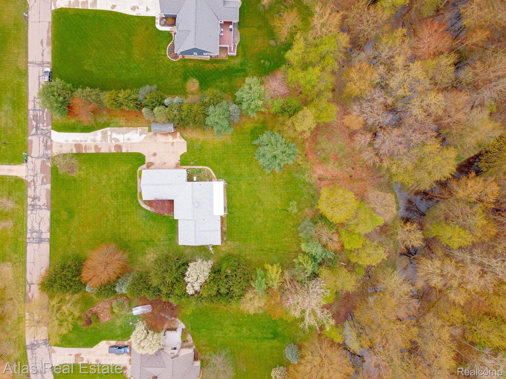 Grand Blanc, MI 48439,8270 BURLEIGH RD