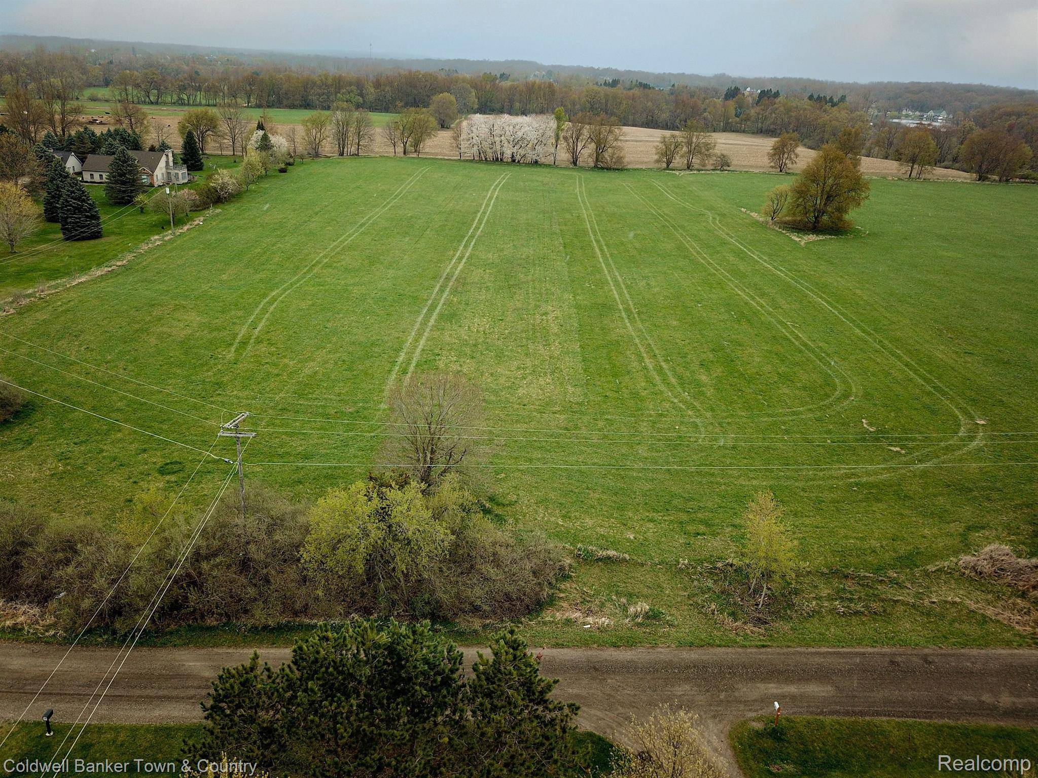 Howell, MI 48843,0010 HIGH MEADOWS DR