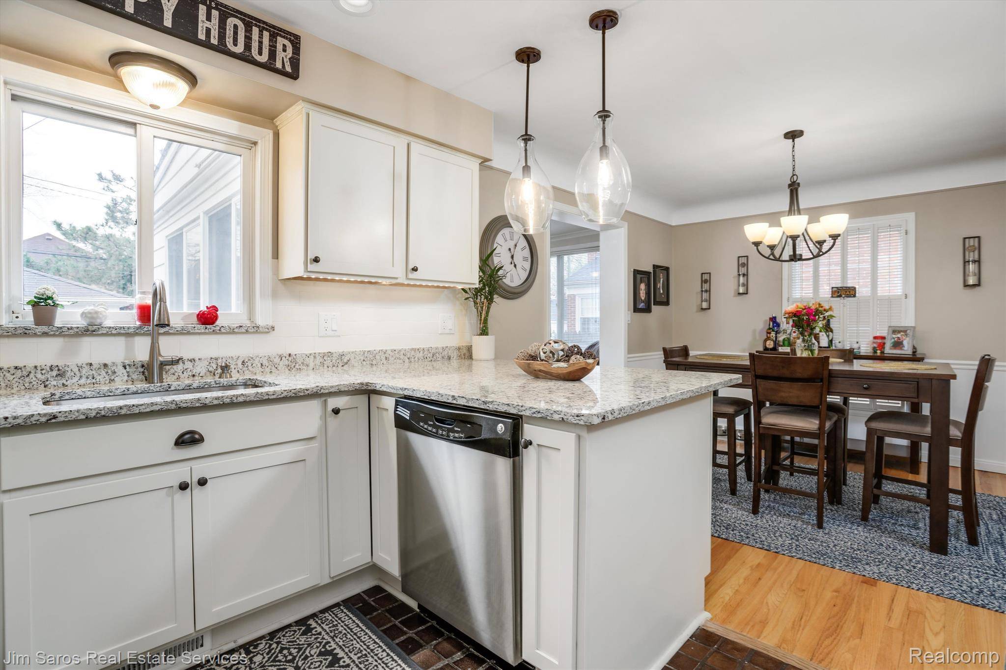 Grosse Pointe Farms, MI 48236,323 MOUNT VERNON AVE