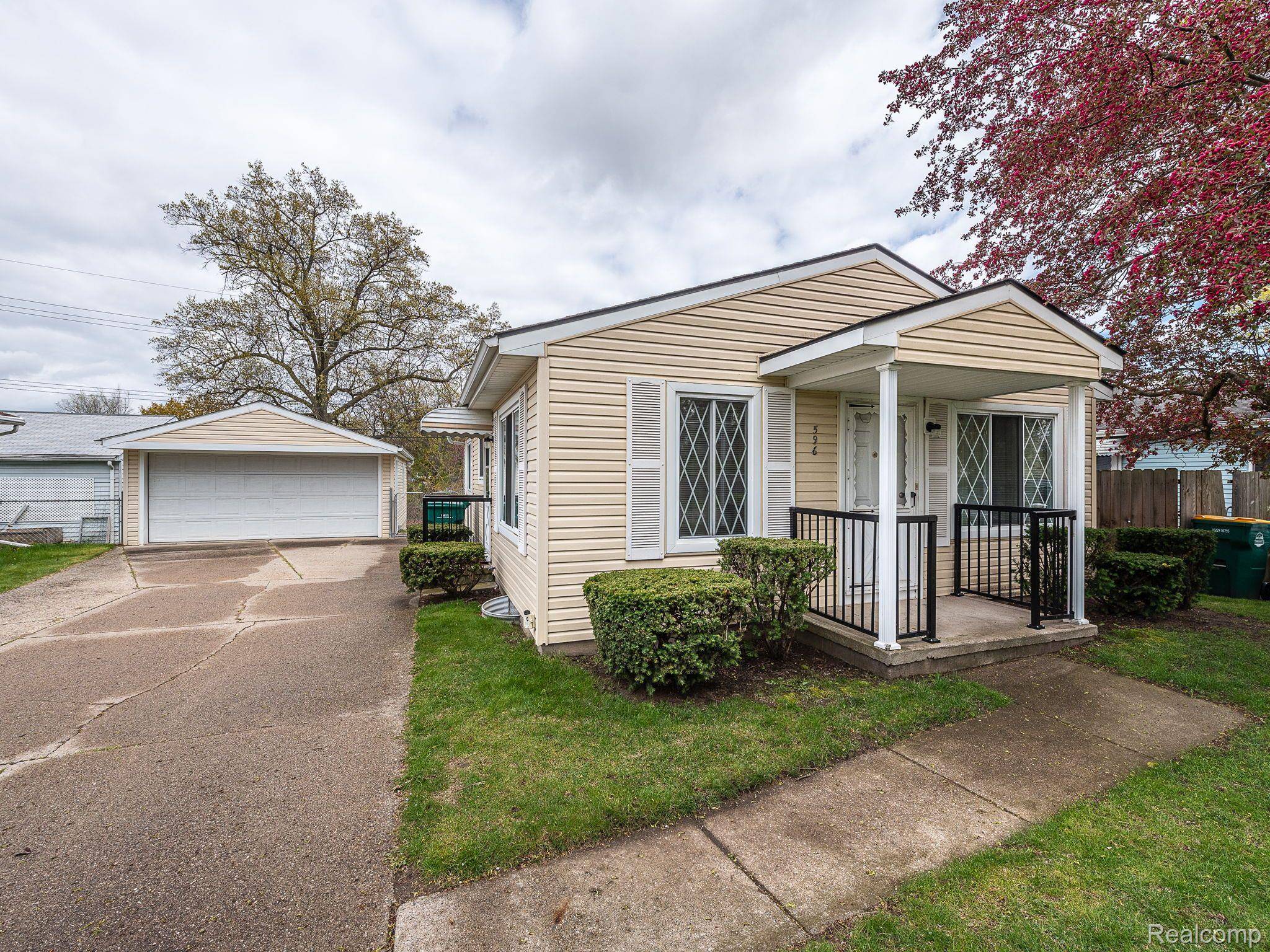 Ypsilanti, MI 48198,596 N HARRIS RD