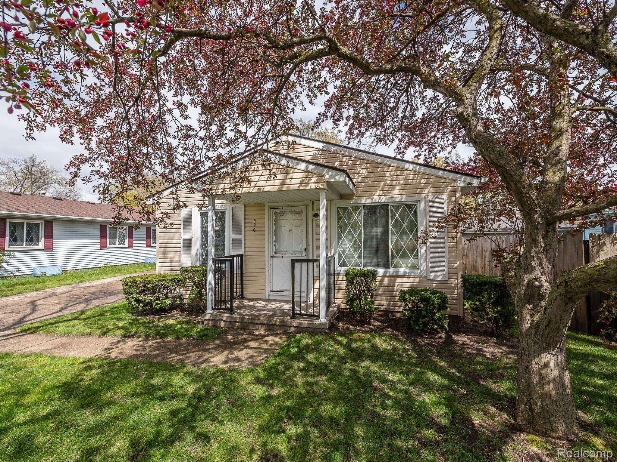 Ypsilanti, MI 48198,596 N HARRIS RD