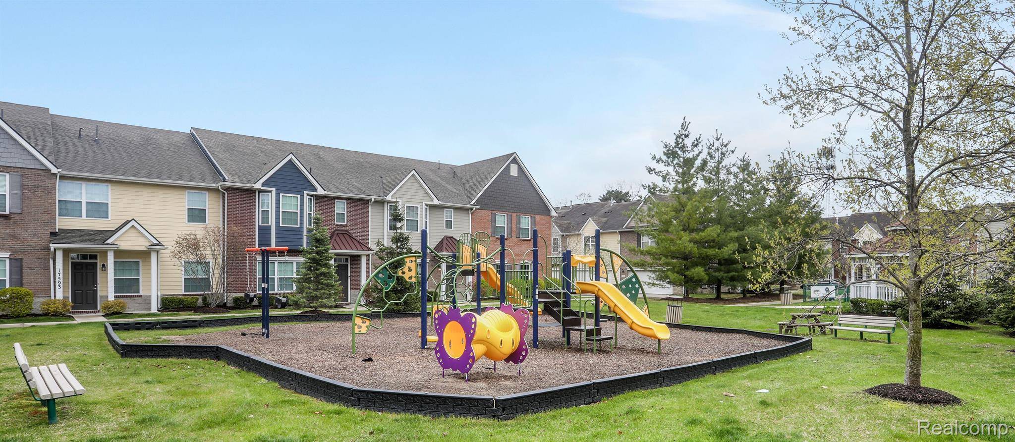 Southfield, MI 48076,30058 GARDENIA LN