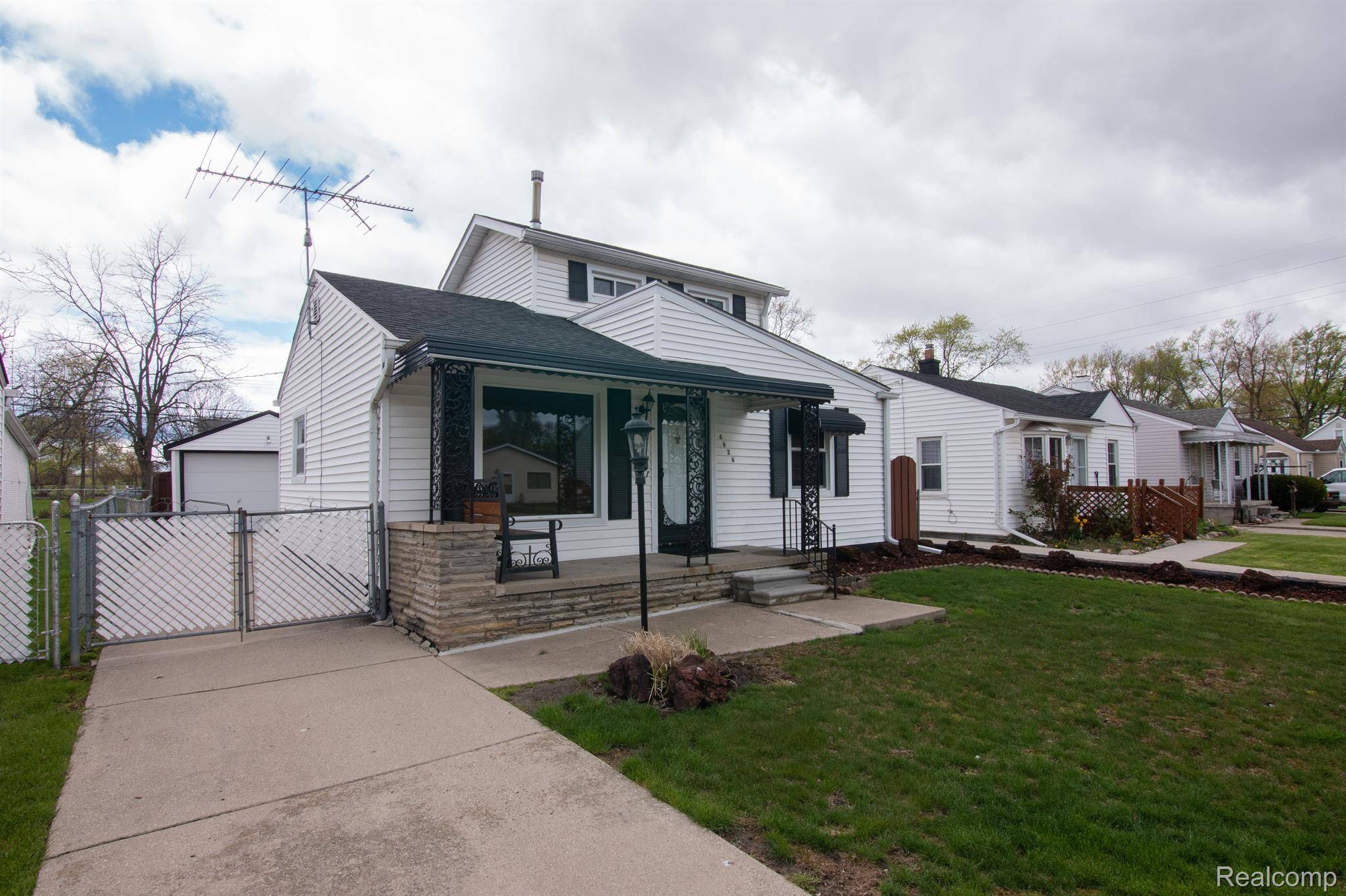 Taylor, MI 48180,6636 BURR ST