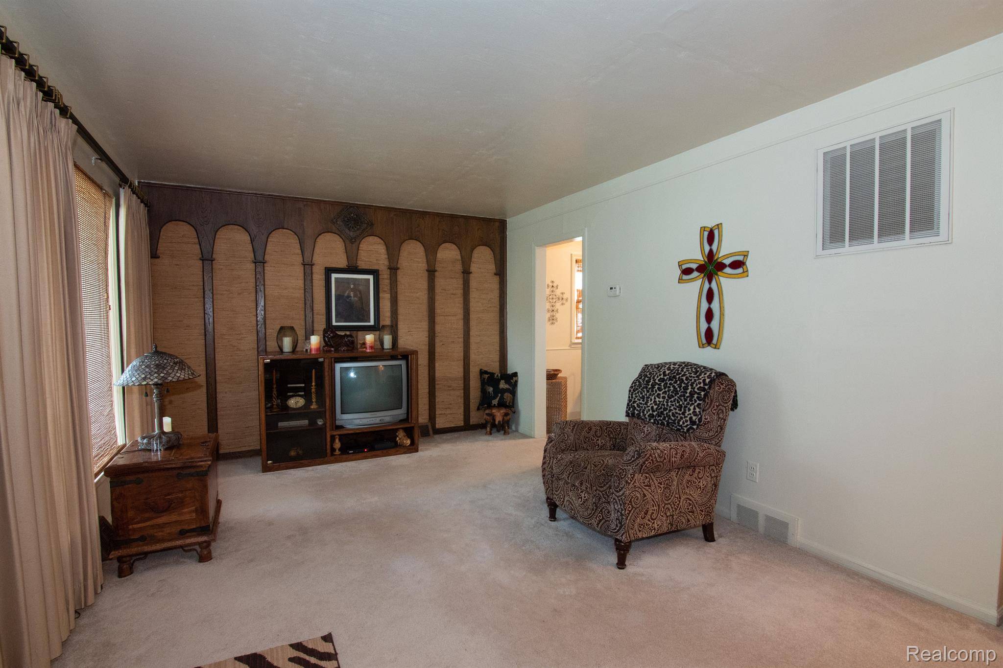 Taylor, MI 48180,6636 BURR ST