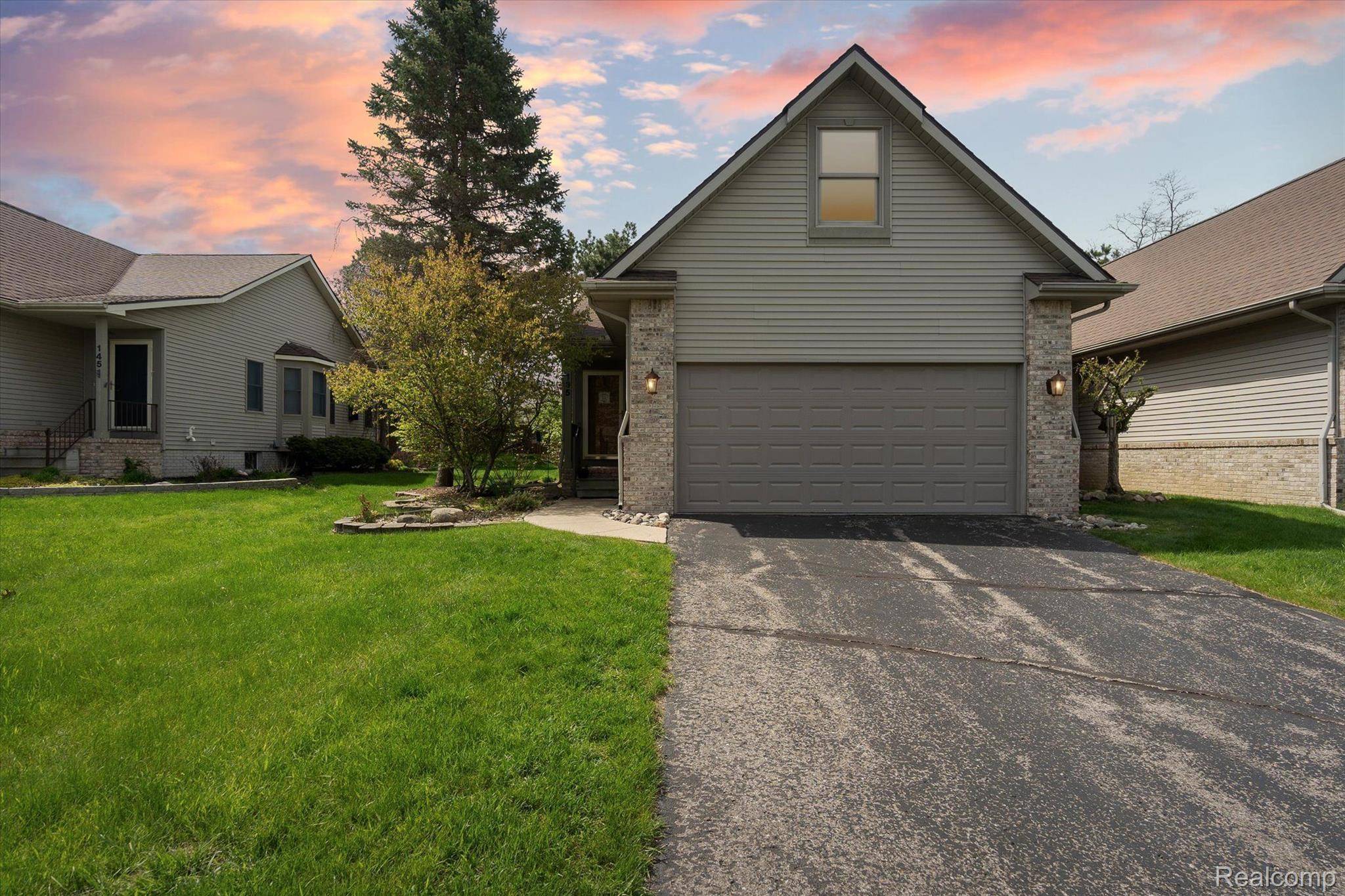 Linden, MI 48451,135 CREEKWOOD CIR