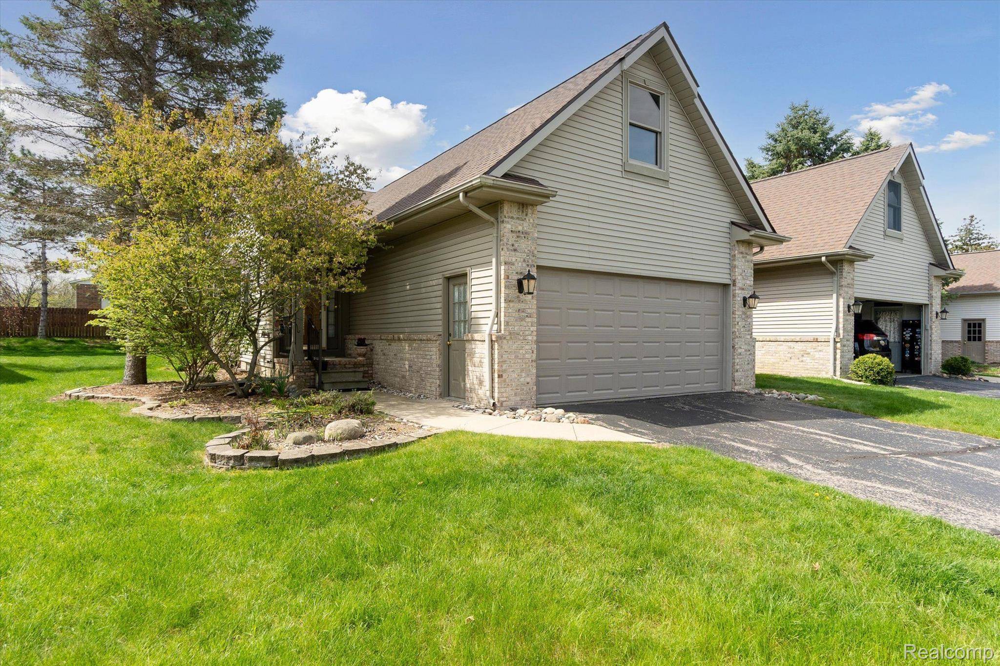 Linden, MI 48451,135 CREEKWOOD CIR