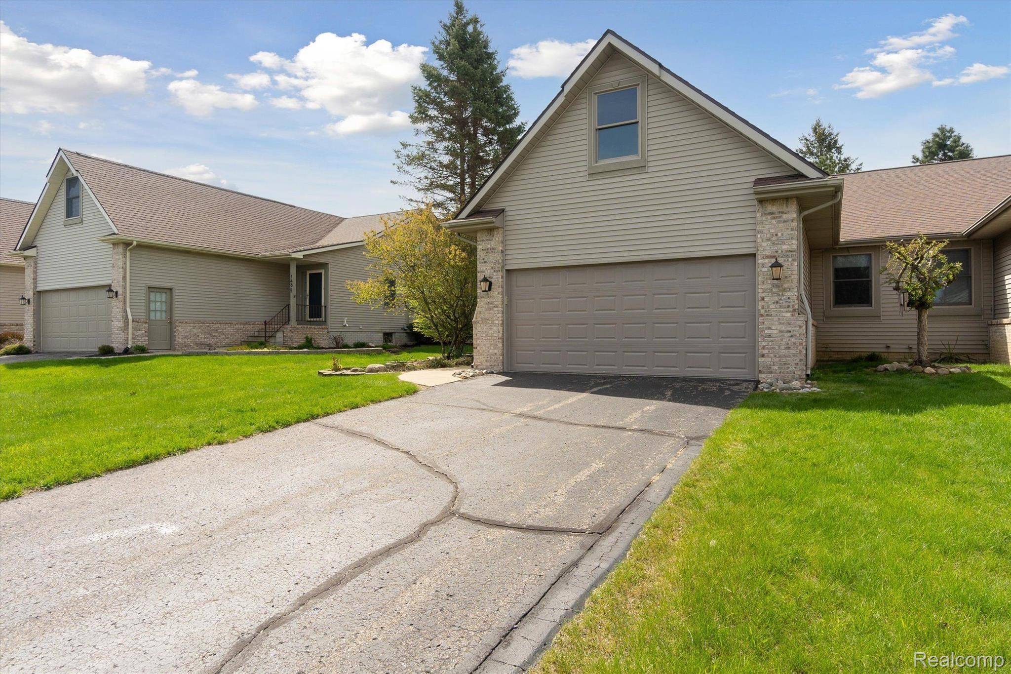 Linden, MI 48451,135 CREEKWOOD CIR