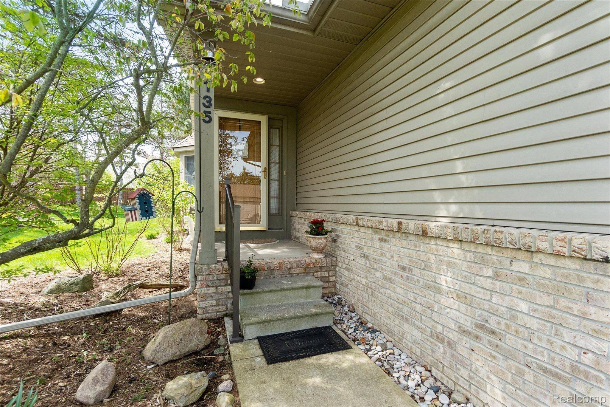 Linden, MI 48451,135 CREEKWOOD CIR