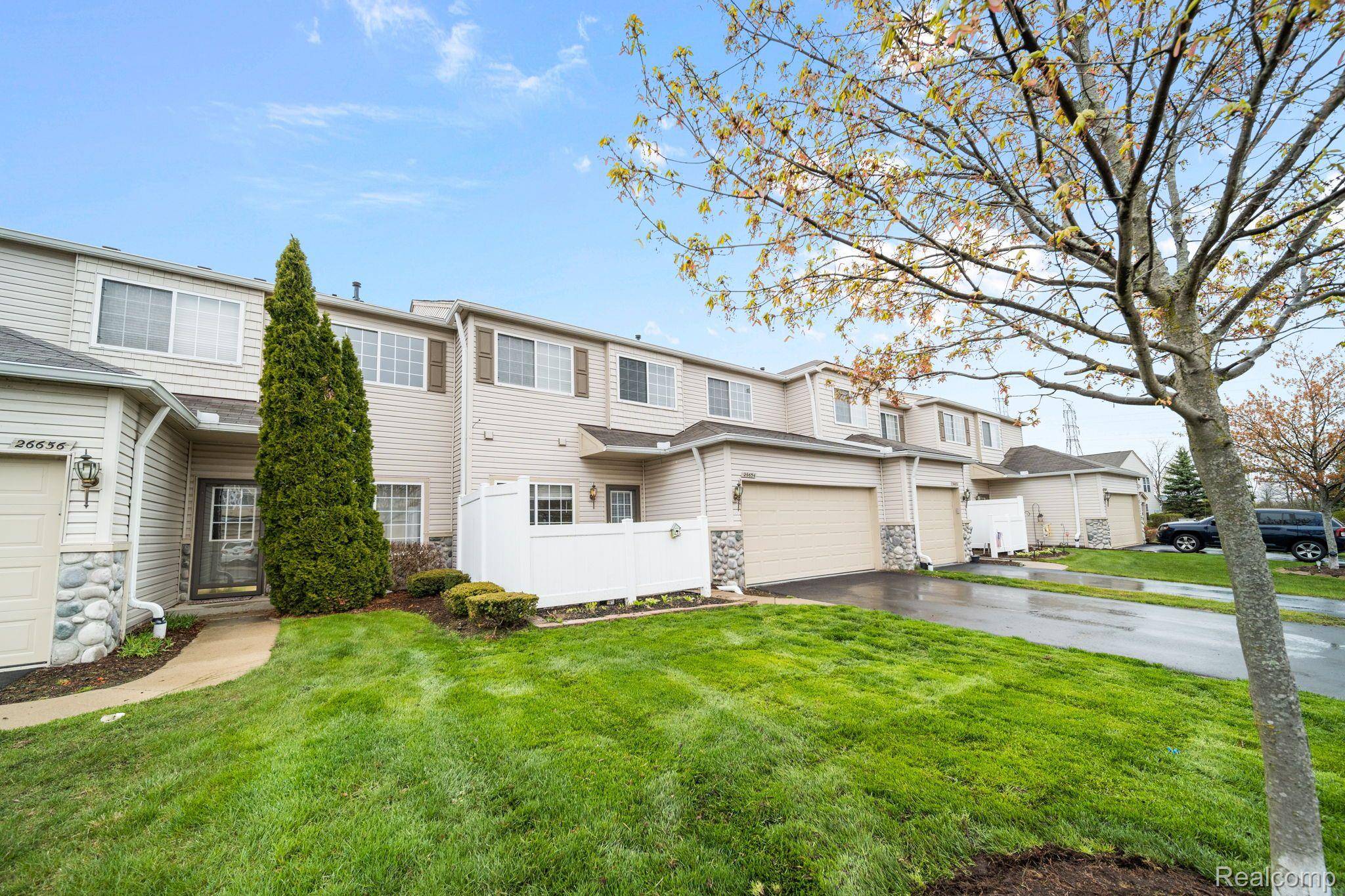 Woodhaven, MI 48183,26654 KIRKWAY CIR