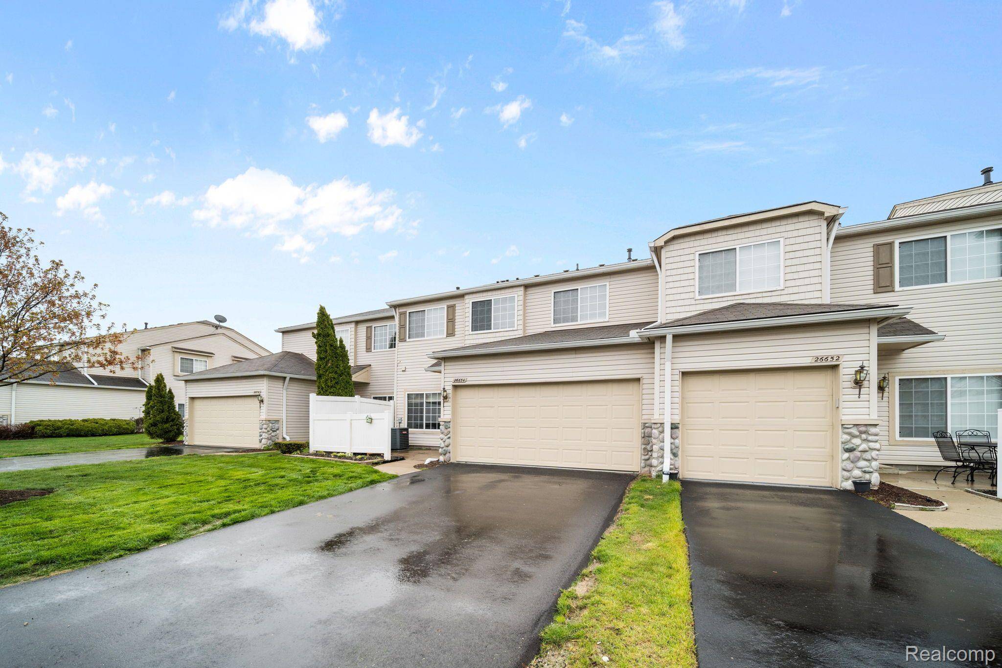 Woodhaven, MI 48183,26654 KIRKWAY CIR