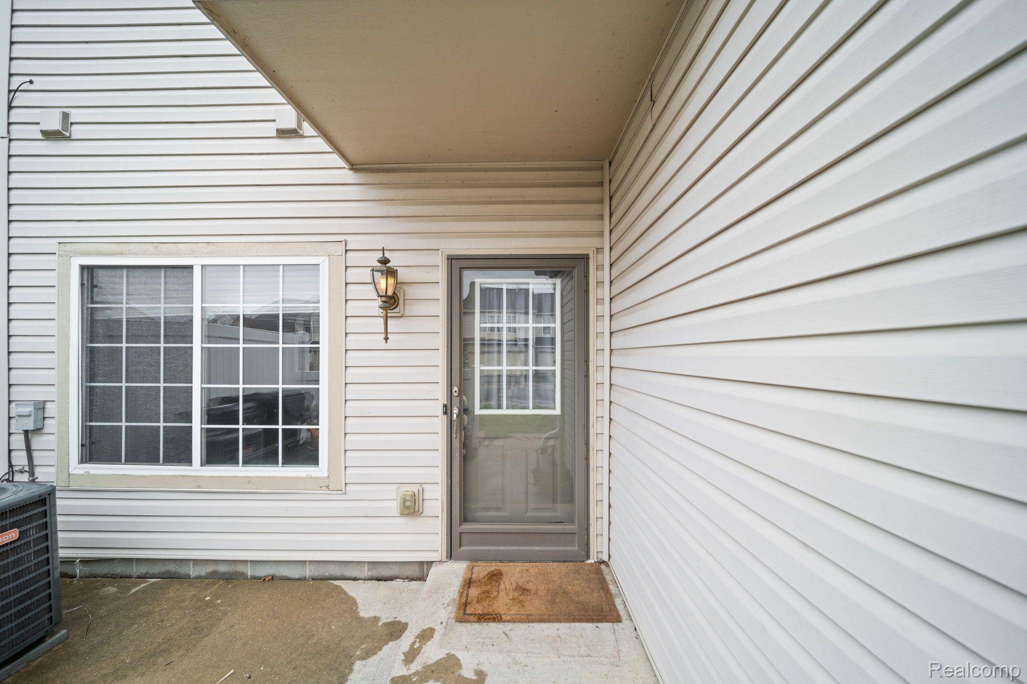 Woodhaven, MI 48183,26654 KIRKWAY CIR