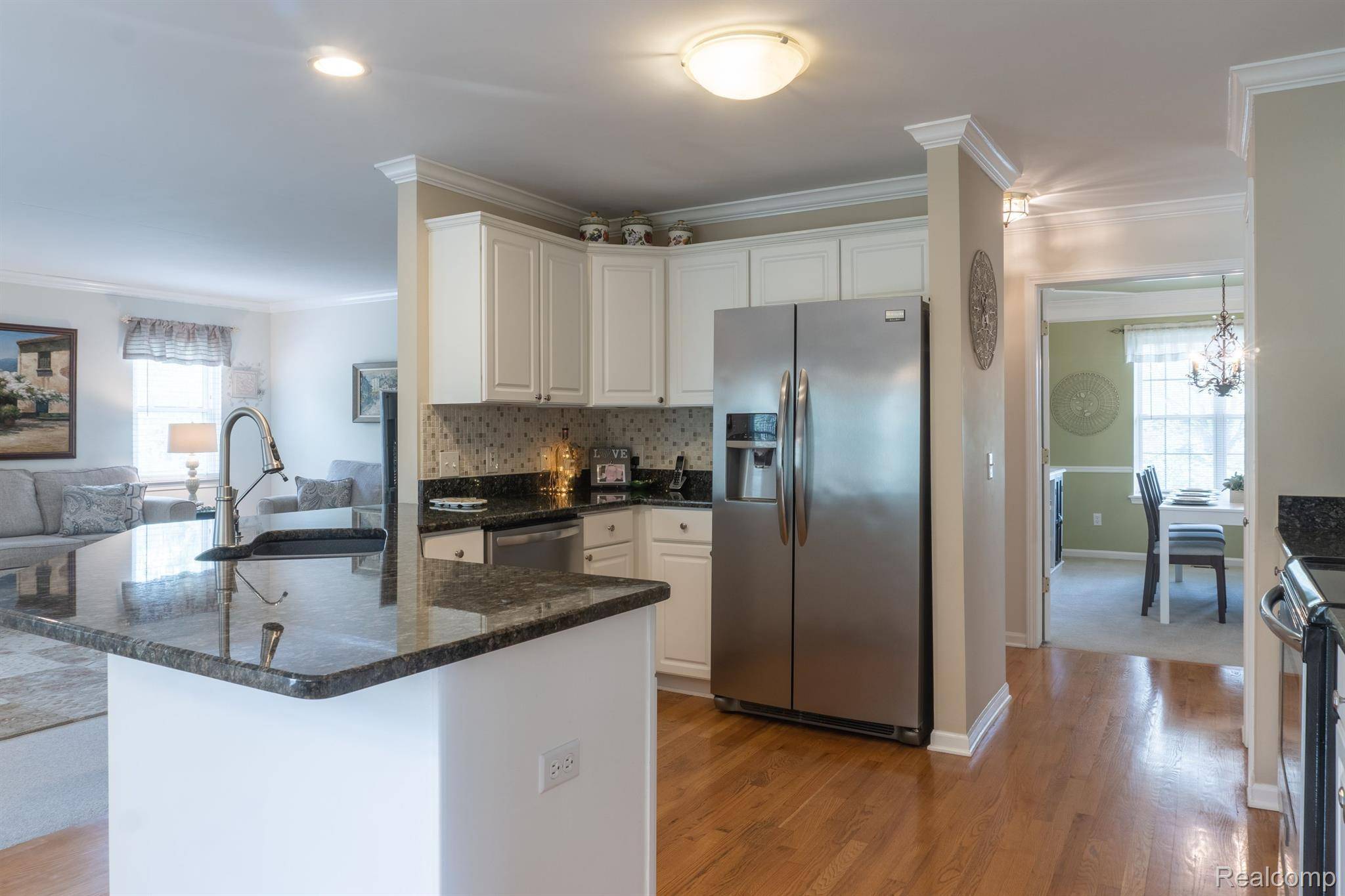 Wixom, MI 48393,2091 PALMER DR