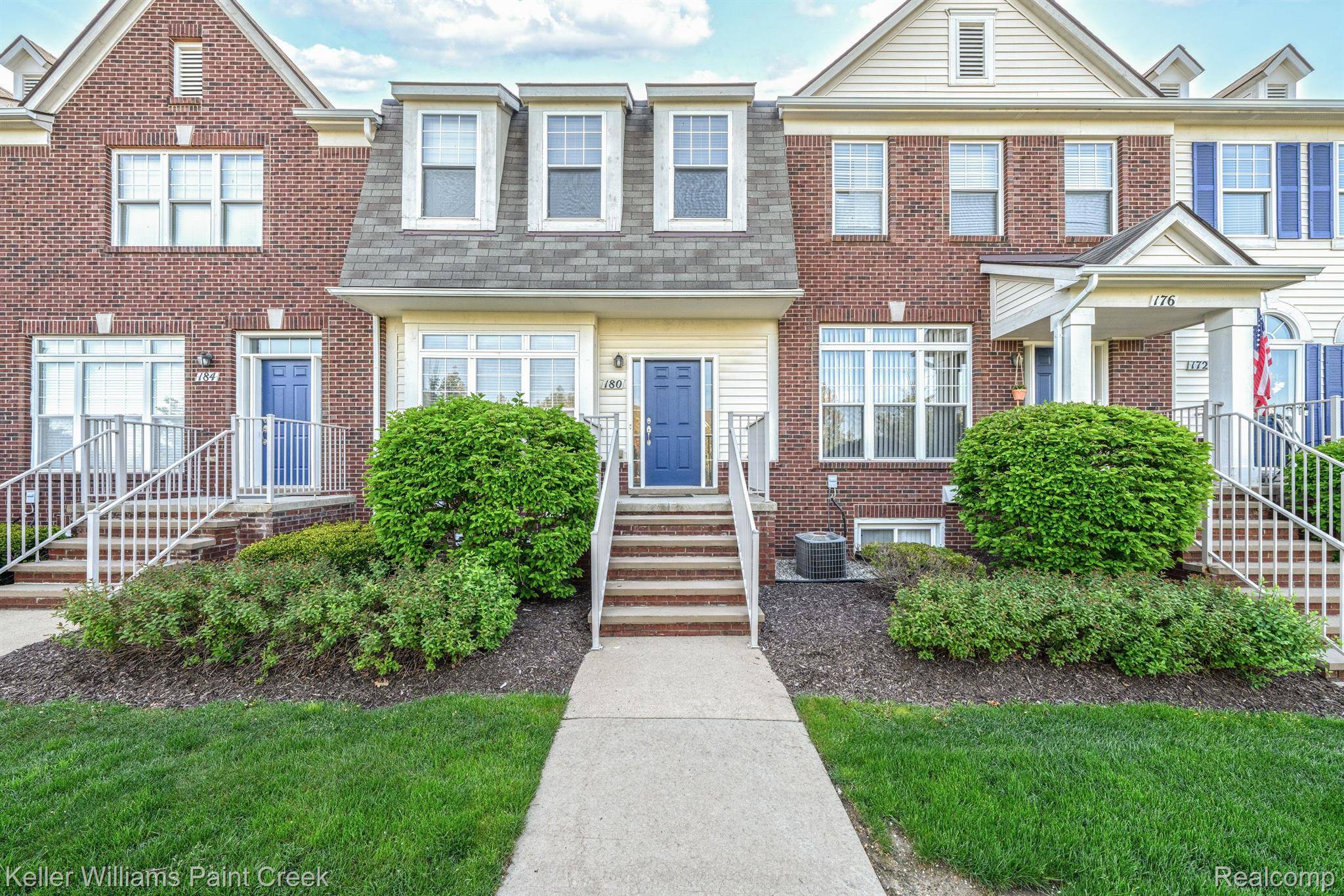 Wixom, MI 48393,180 CENTER BLVD