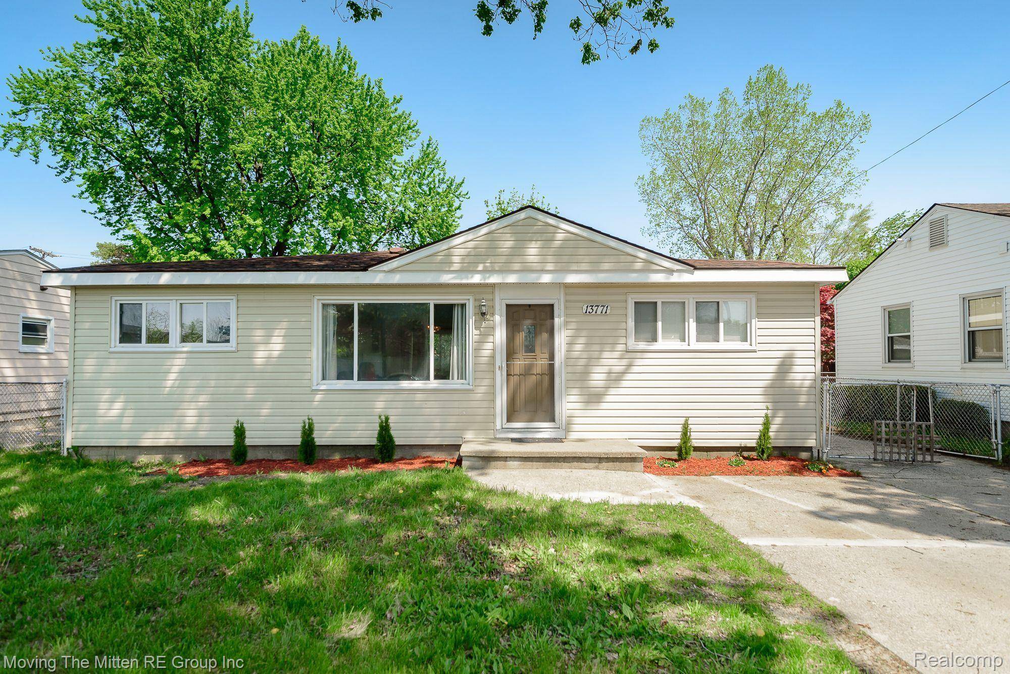 Southgate, MI 48195,13771 HUMPHREY ST